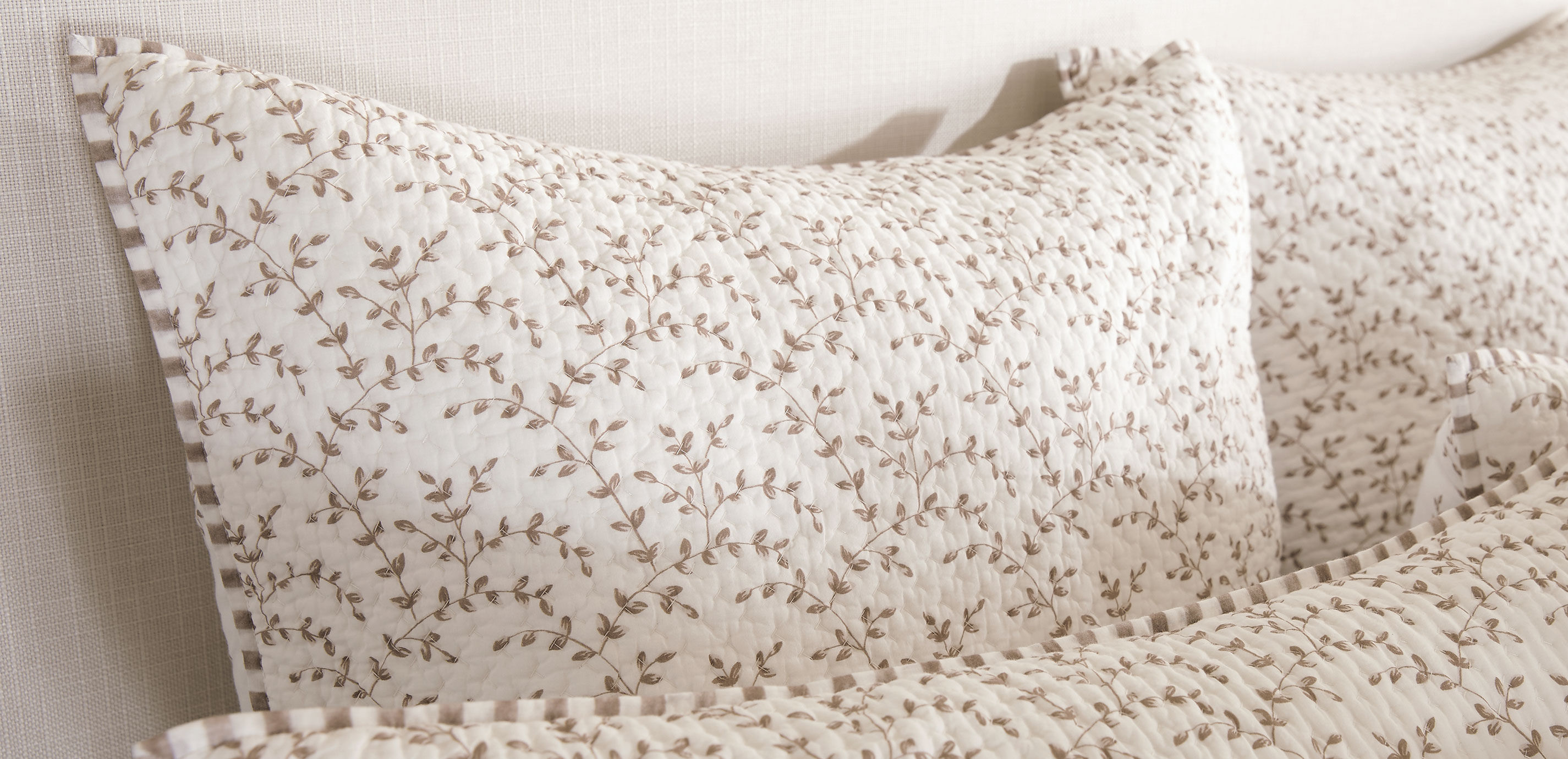 Jasmine Vine Euro Sham_1