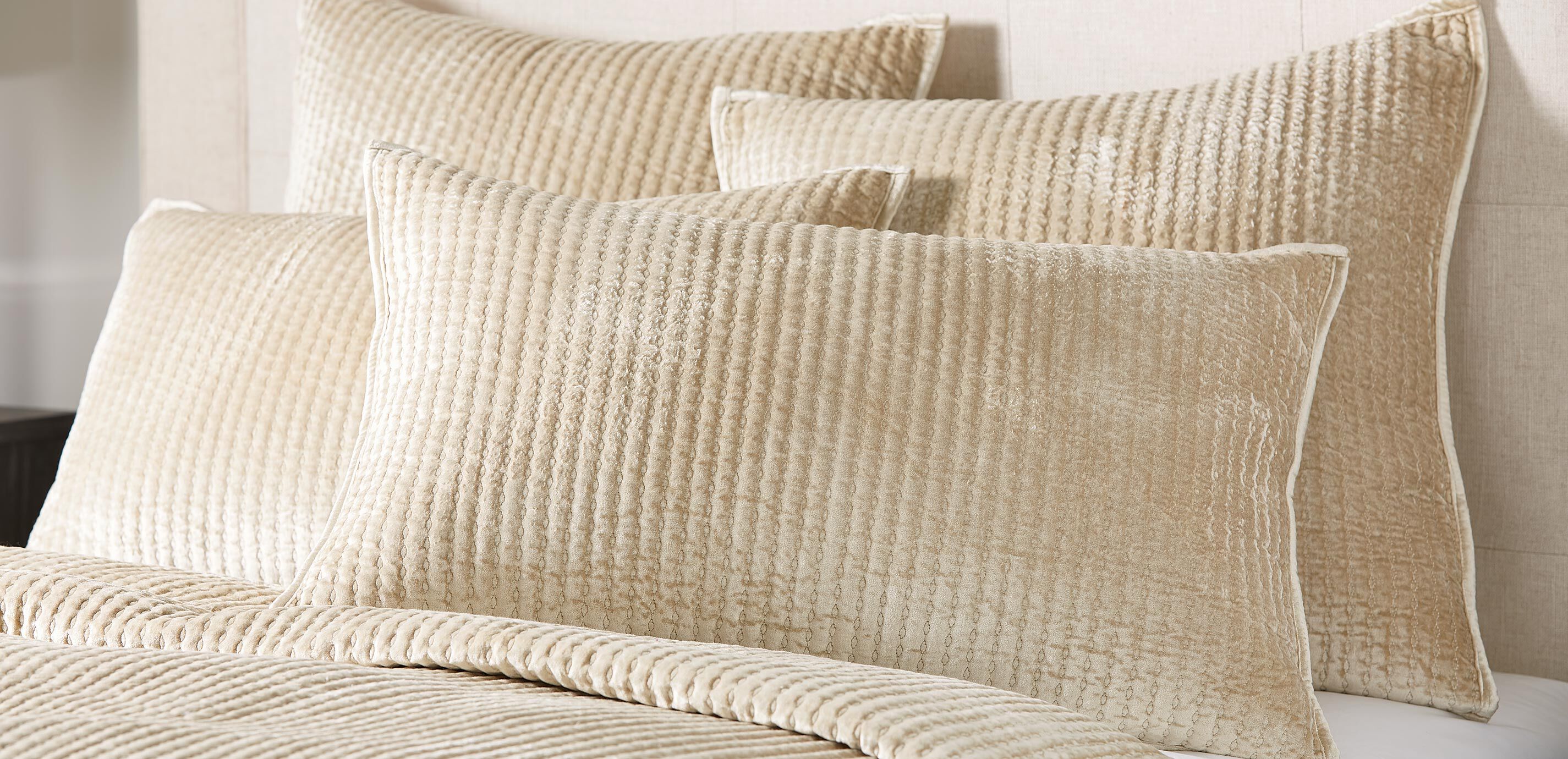 Velvet Quilt and Sham, Champagne_3