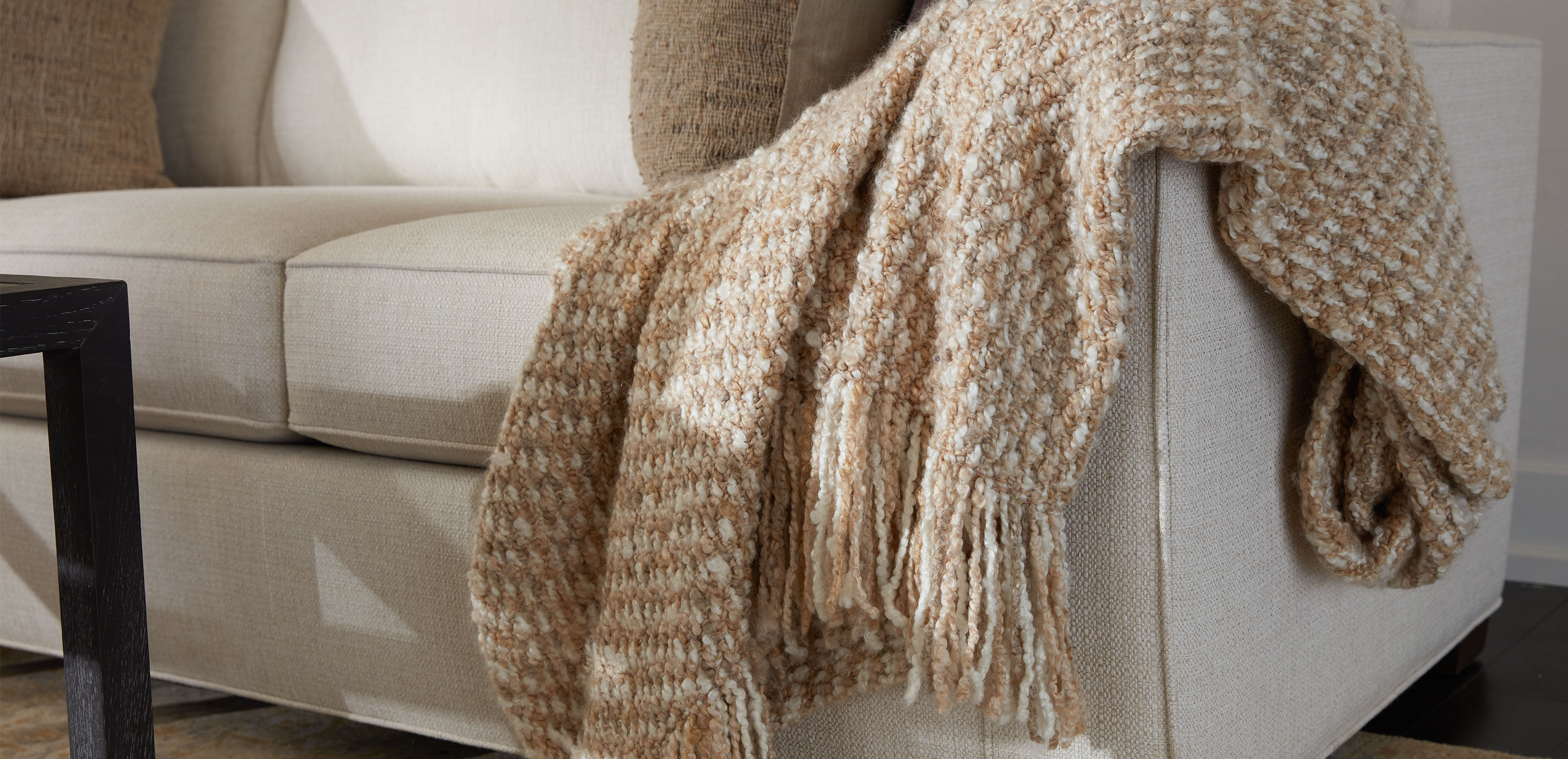 Mesa Boucl&eacute; Throw_4