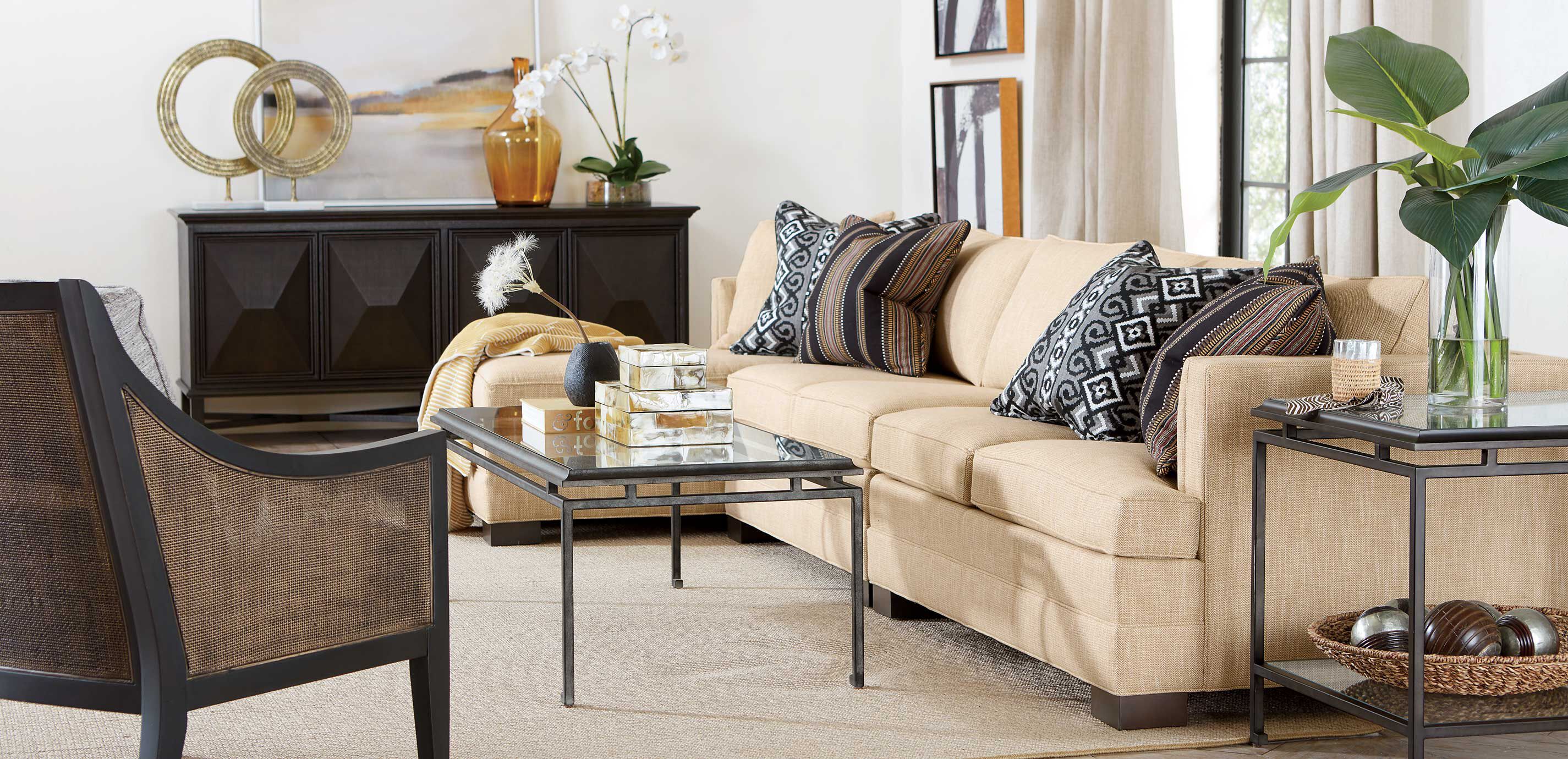 Devika Ring on Stand_13