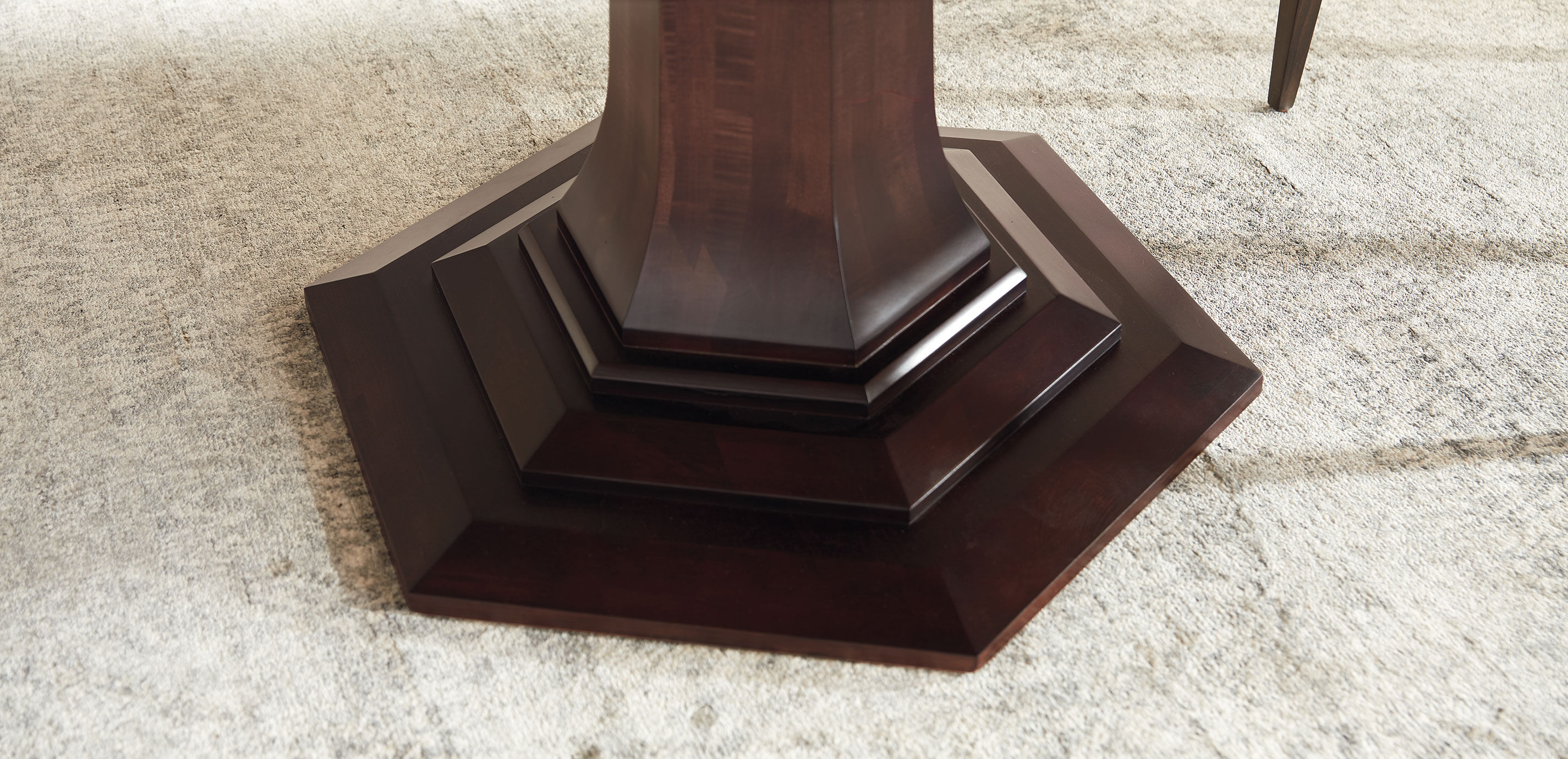 Lorenze Round Extension Dining Table_2