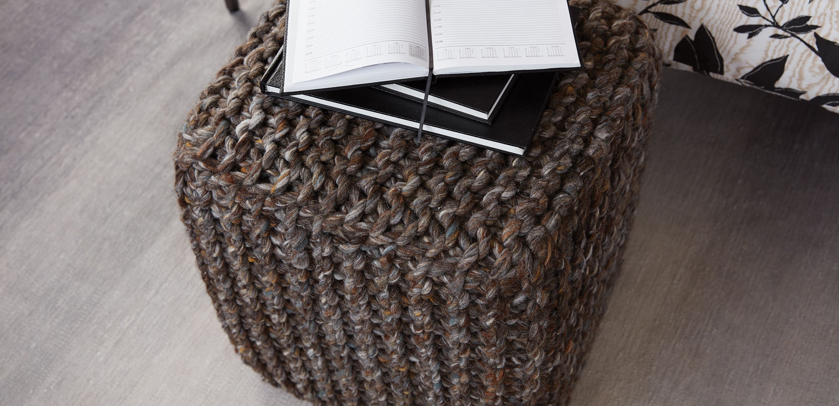 Thea Wool Pouf_4