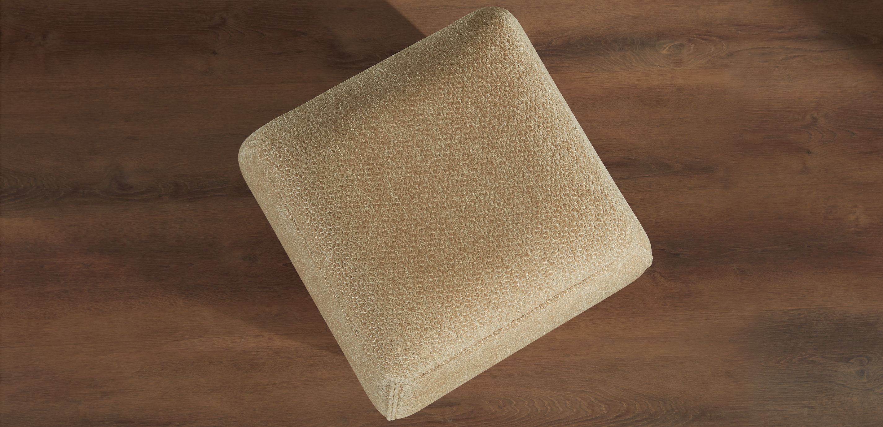 Cora Curved-Side Accent Ottoman_3