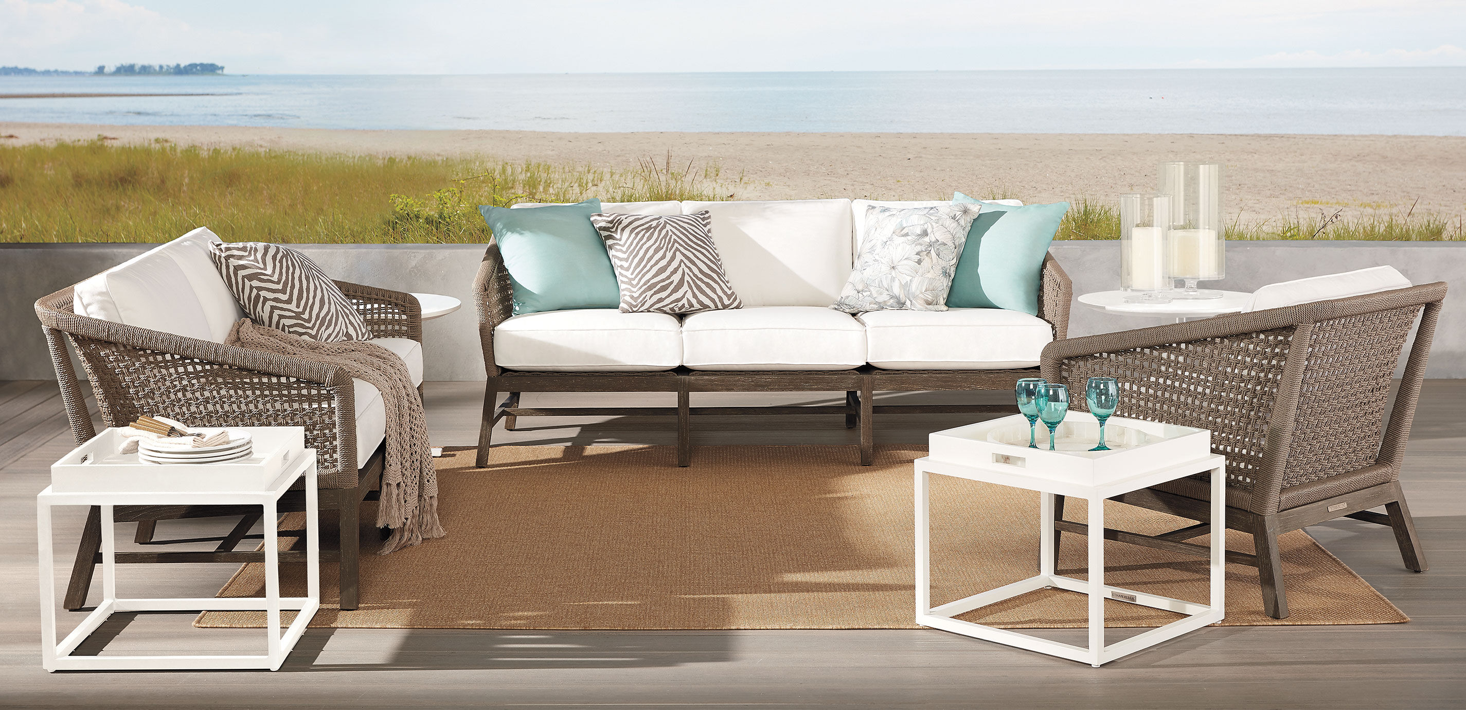 Lillie Round Outdoor End Table_6