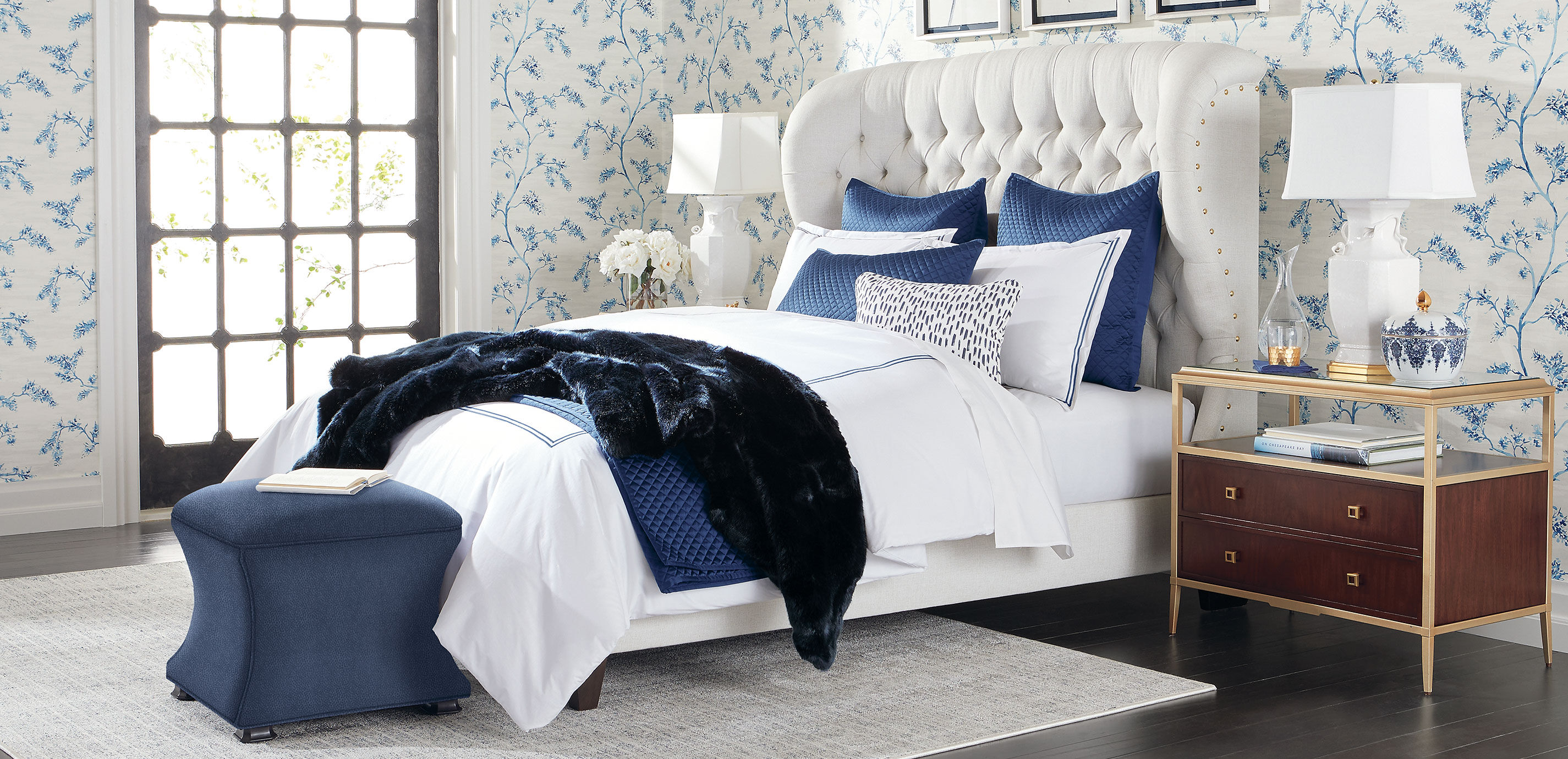 Satin-Stitch Percale Duvet Cover and Sham_6