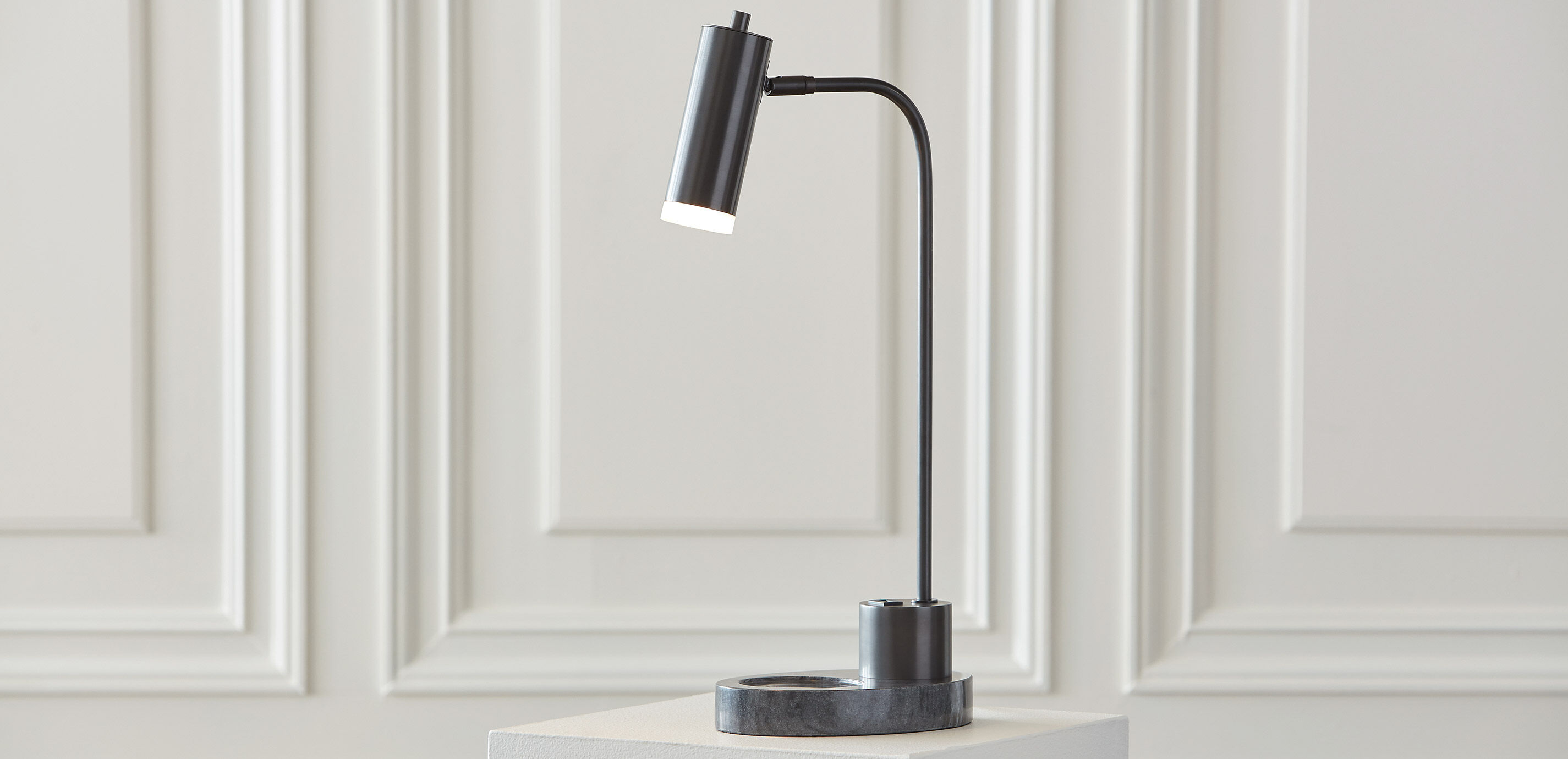 Denten Desk Lamp_8