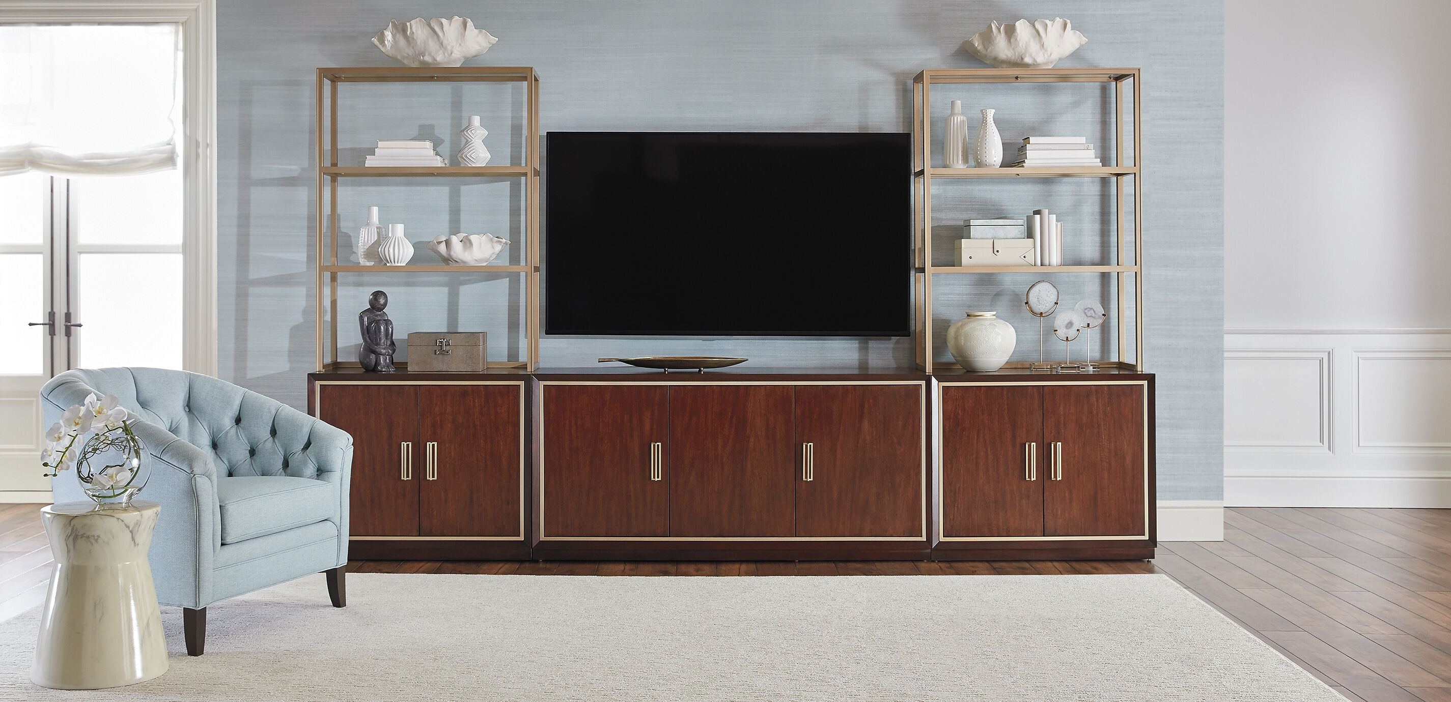 Faraday Classic Three-Piece Media Center_2