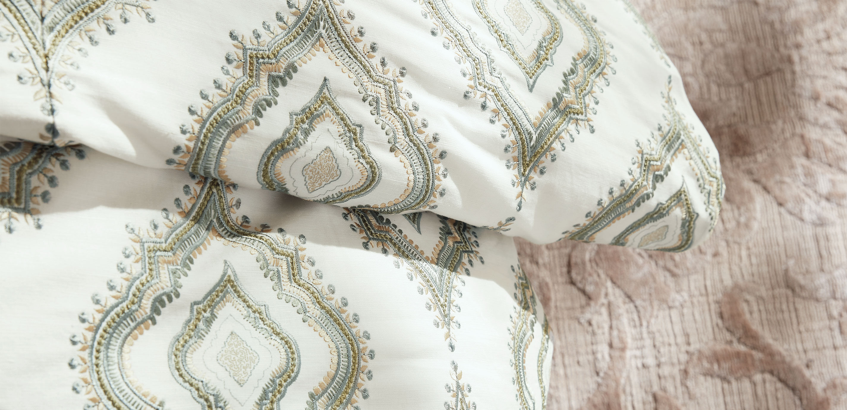 White & Green Embroidered Duvet Cover and Shams Set_7