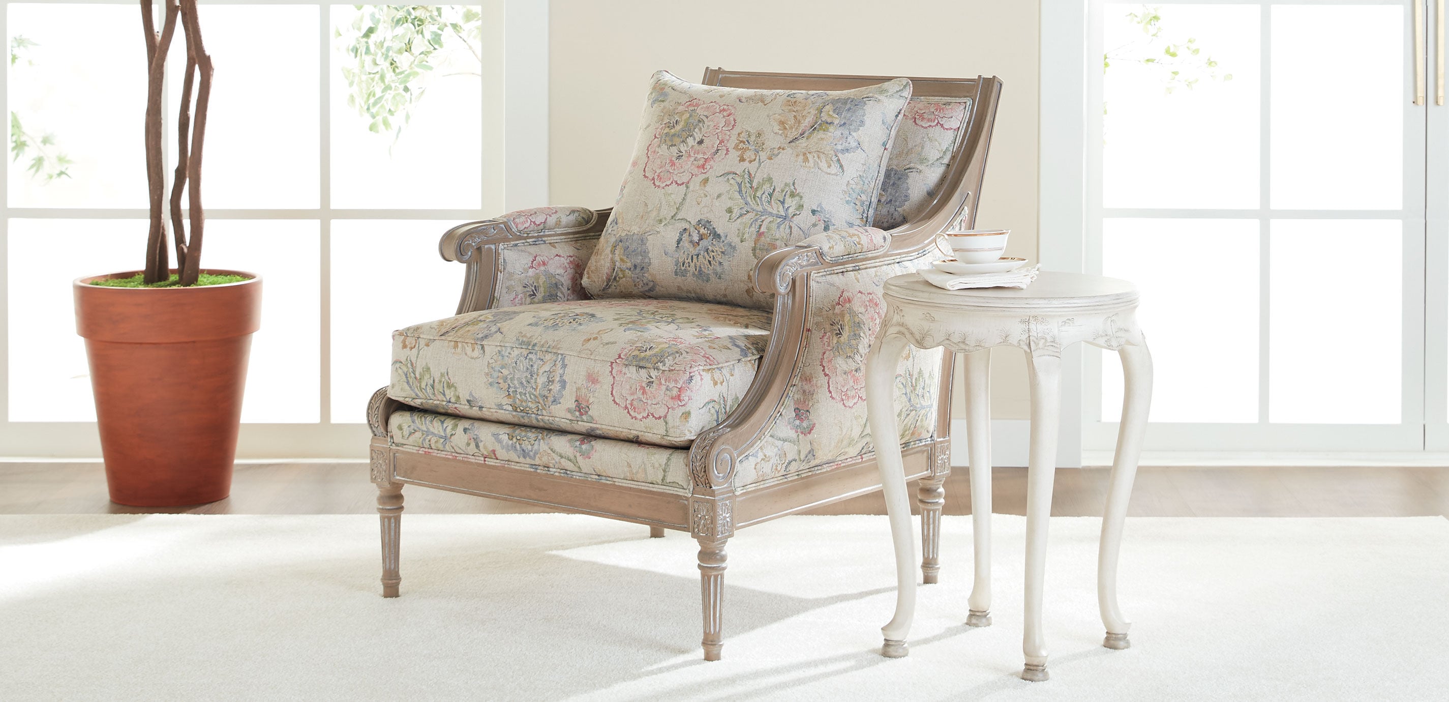 Vivianne Accent Table_6