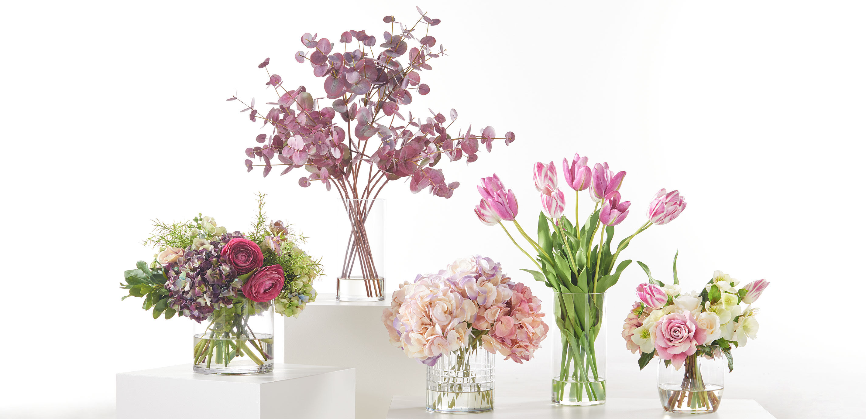 Hydrangea, Hellebore & Poppy Mix in Vase_8