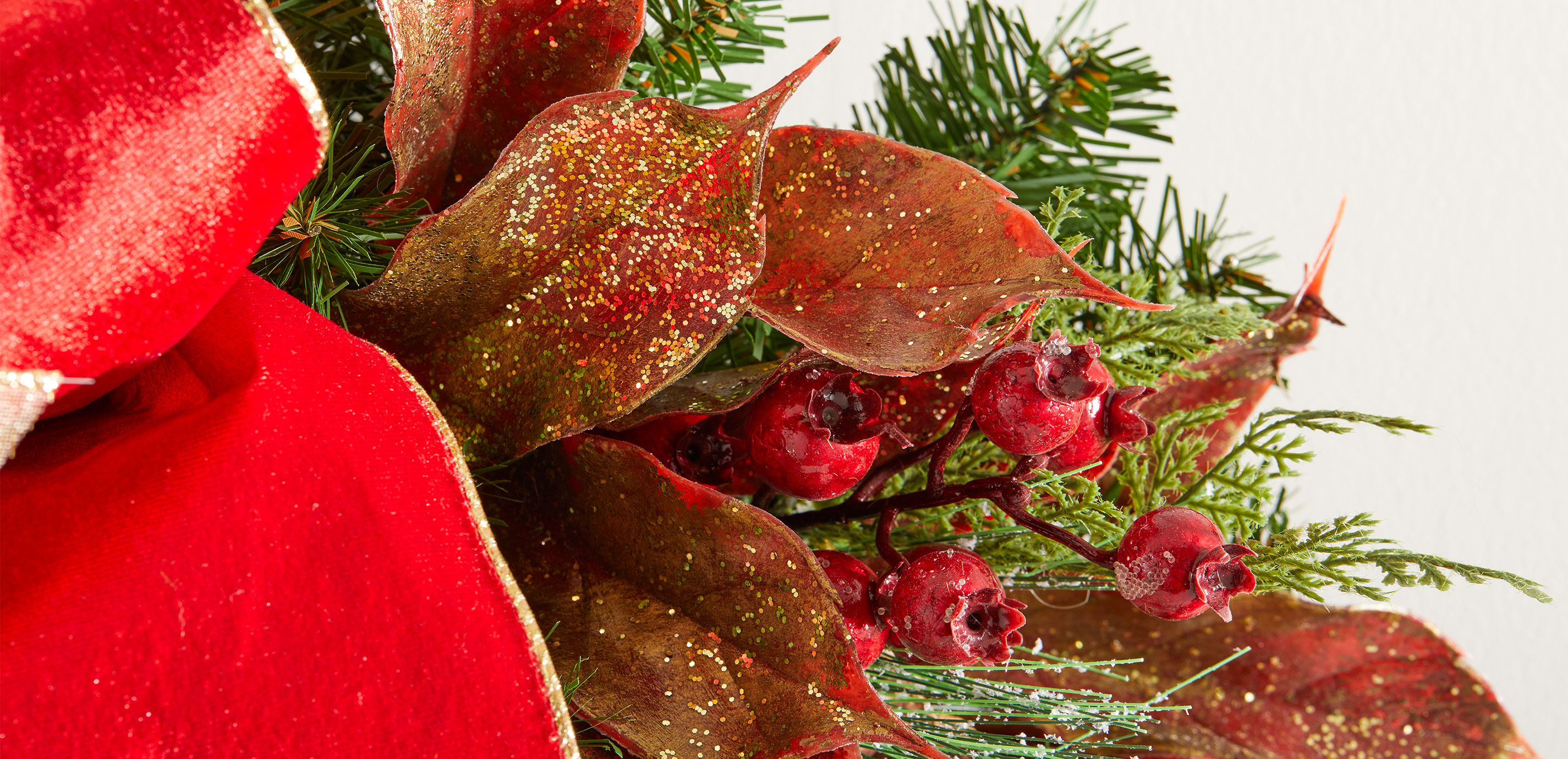 28" Red Poinsettia Holiday Wreath_3