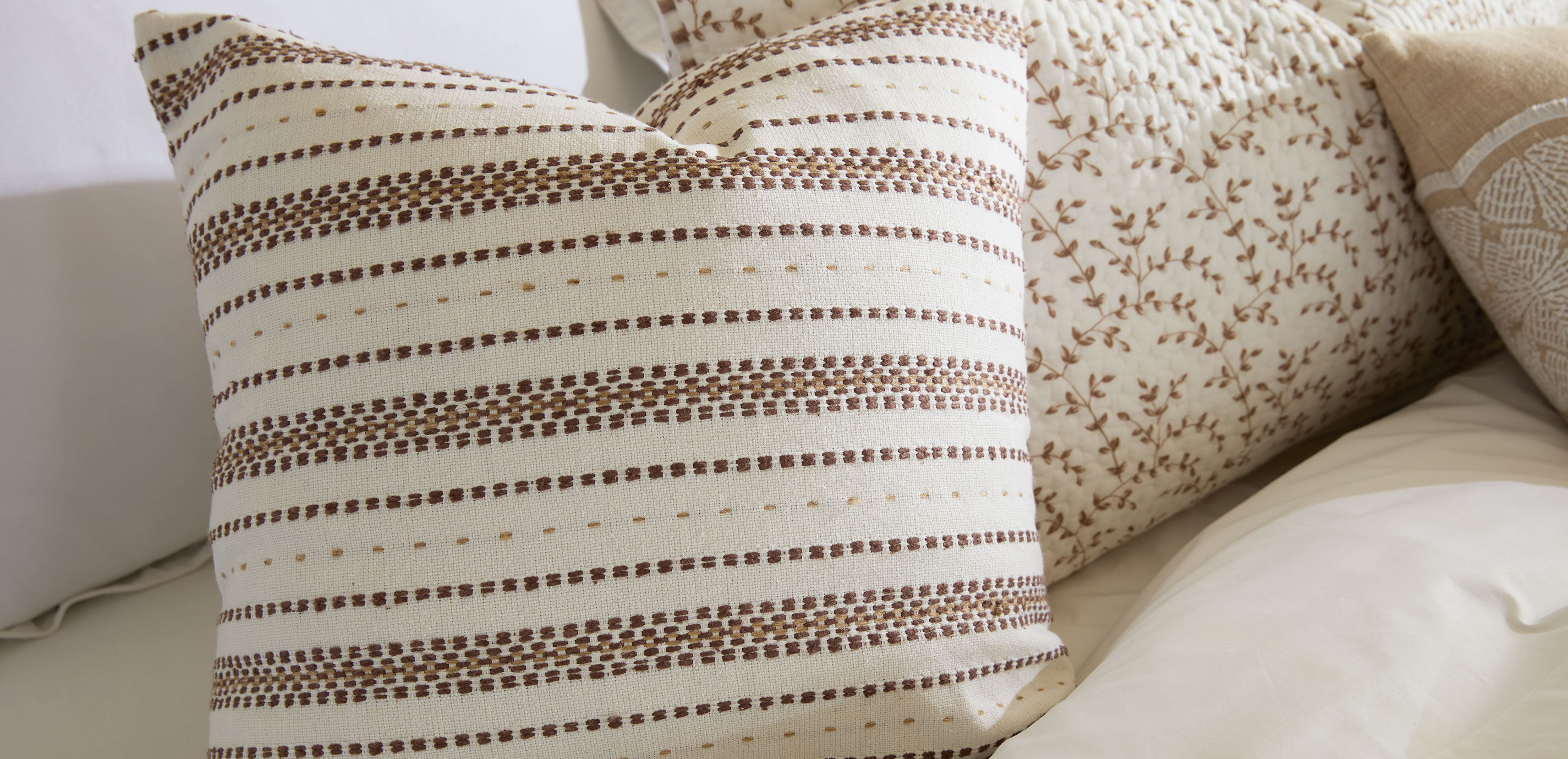 Pixel Stripe Pillow_3