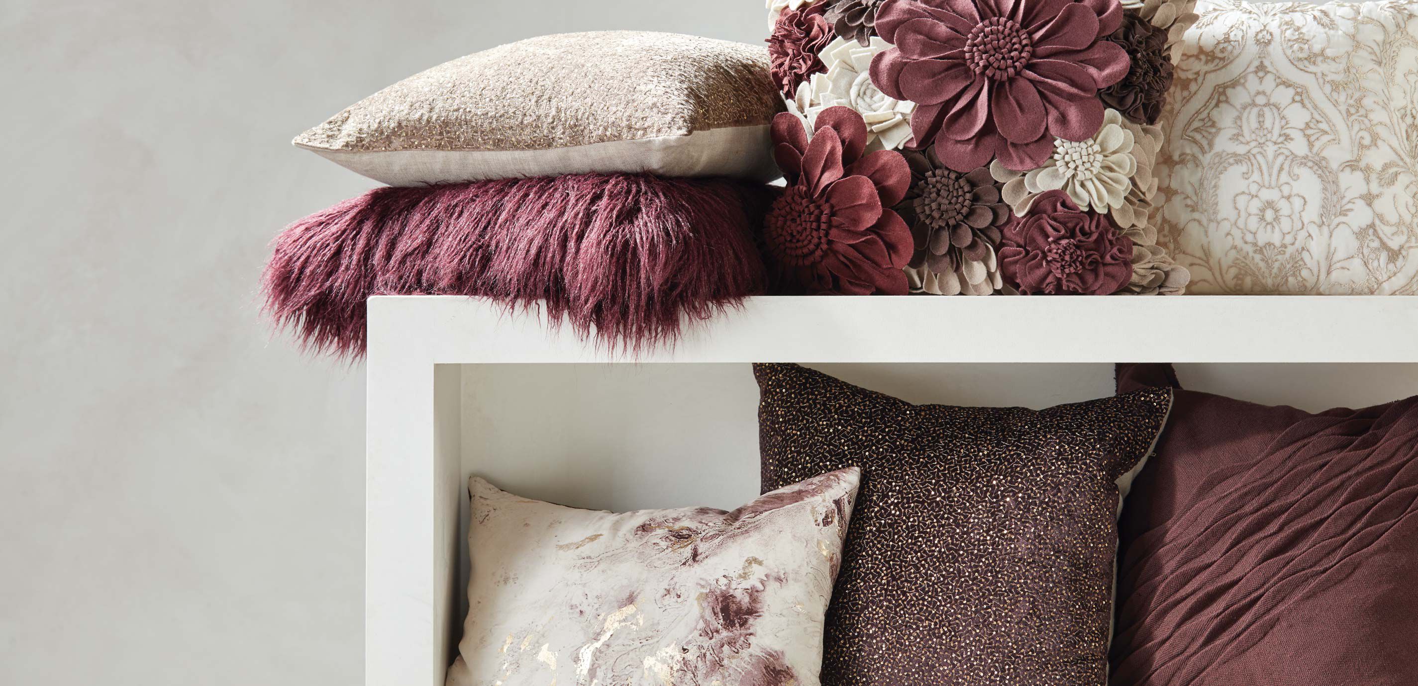 Sequined Velvet Pillow_6