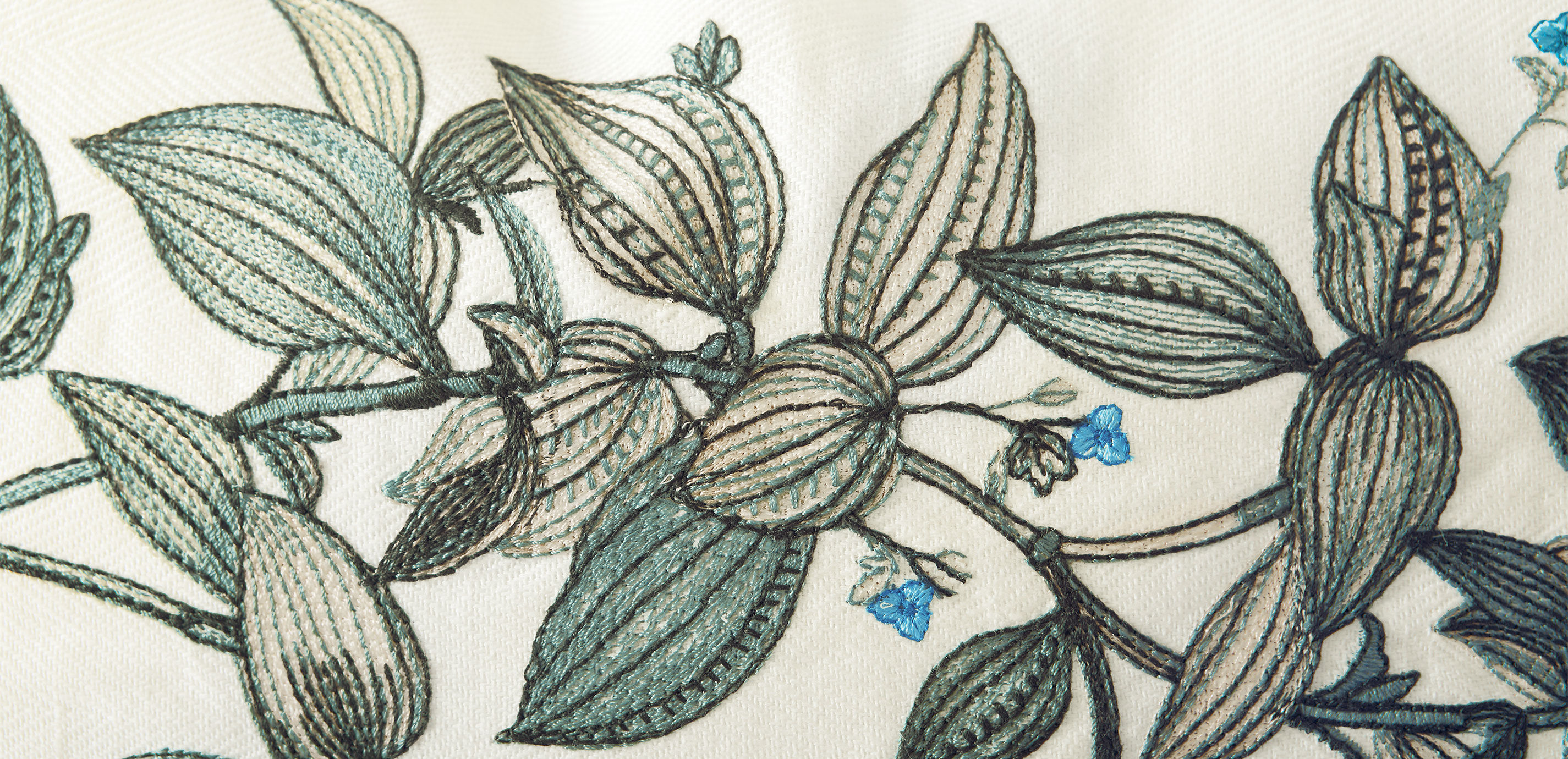 Leafy Vine Embroidered Lumbar Pillow_3