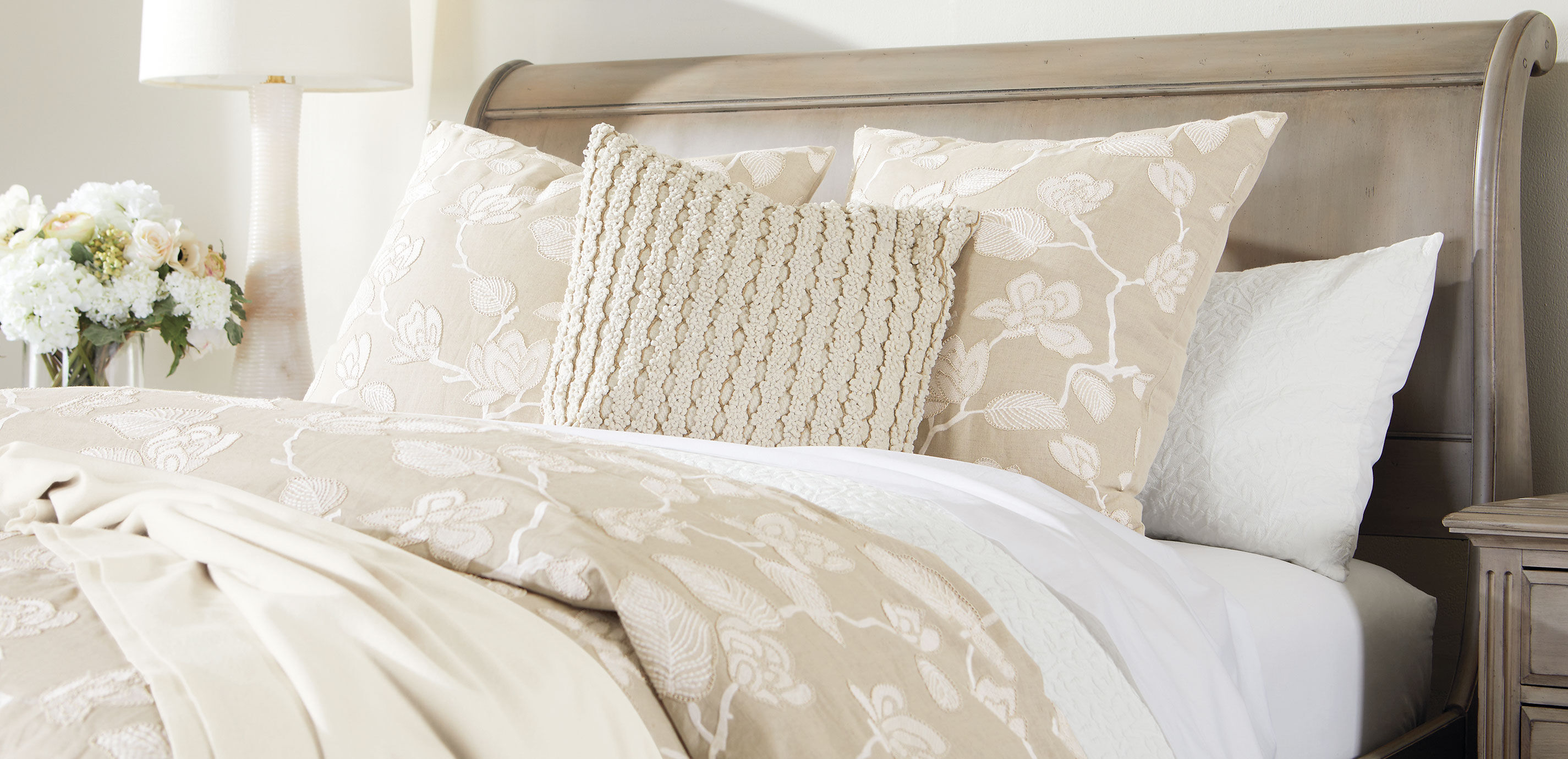 Linen-Blend Floral Embroidered Duvet Cover and Shams Set, Natural_10