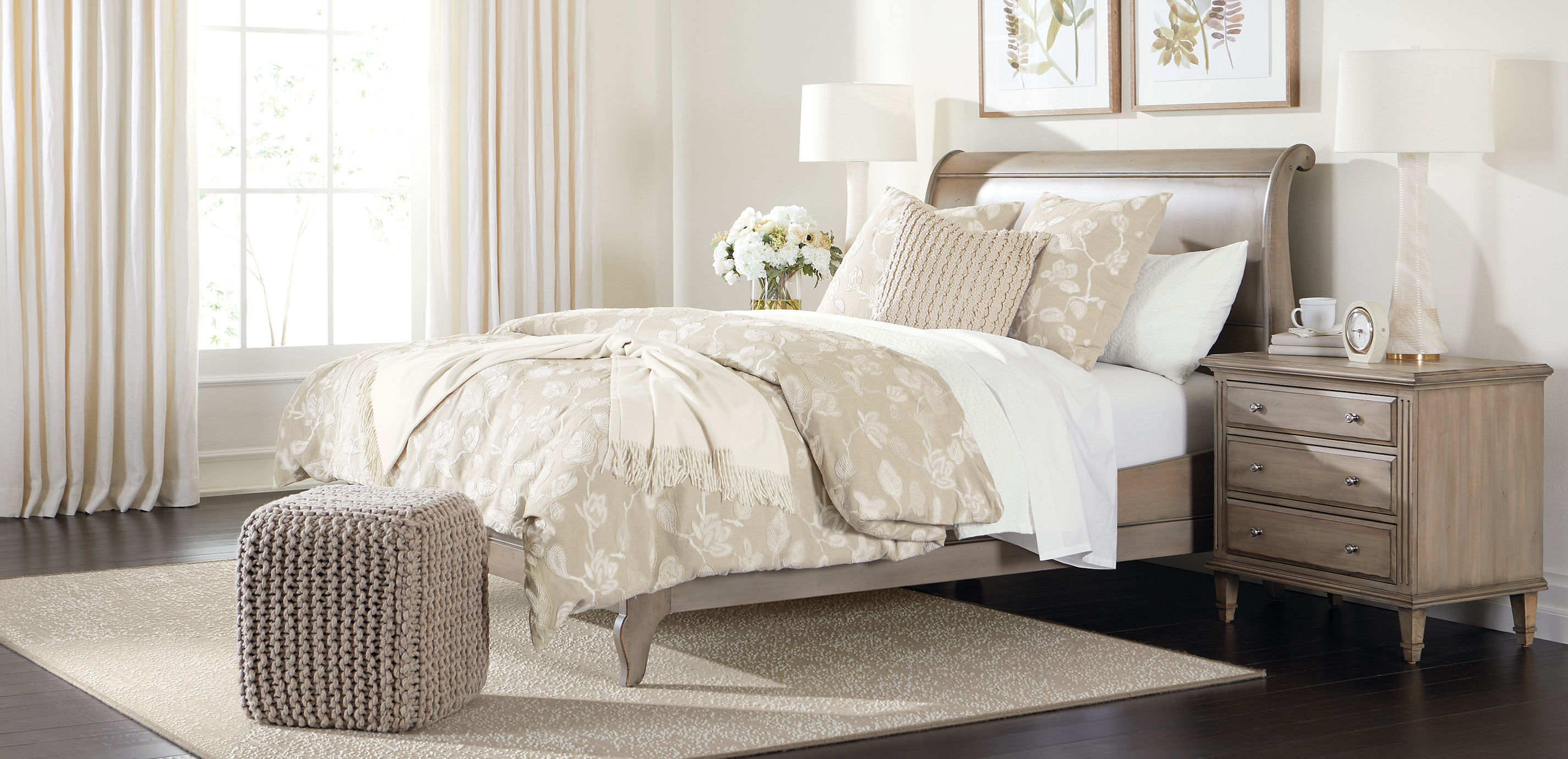 Matelass&eacute; Vine Coverlet and Shams Set_6