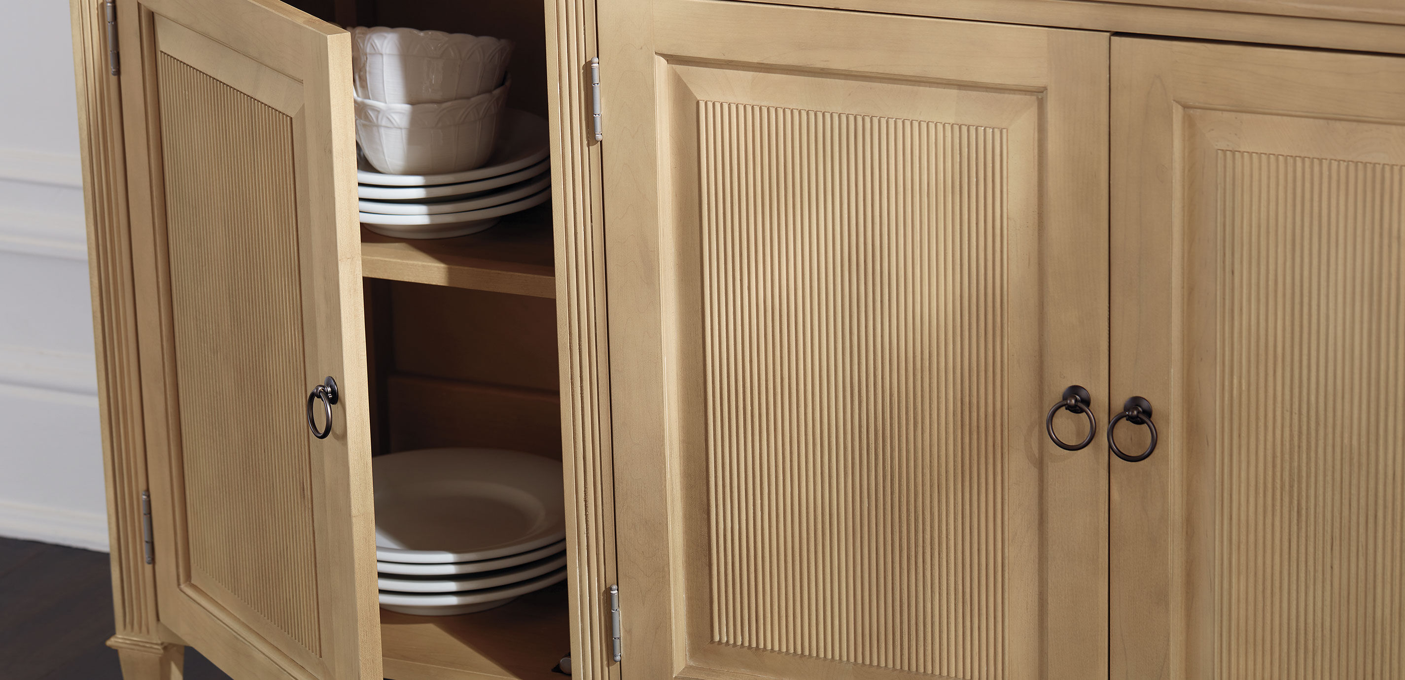 Davos Four-Door Wood Buffet with Breakfront Detail_12