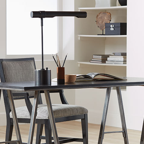 Magnus Desk Lamp Product Tile Hover Image MagnusLamp