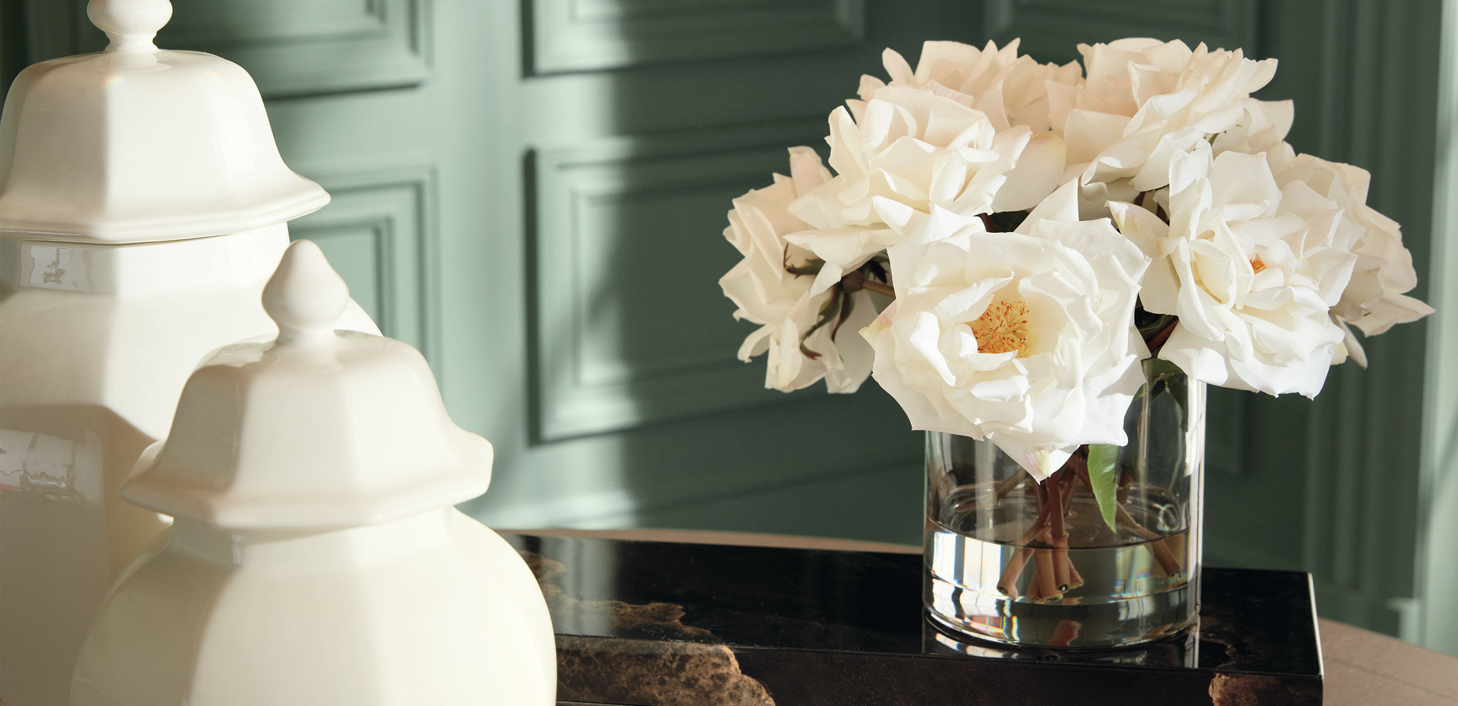 Rose Bouquet in Cylinder Vase_3