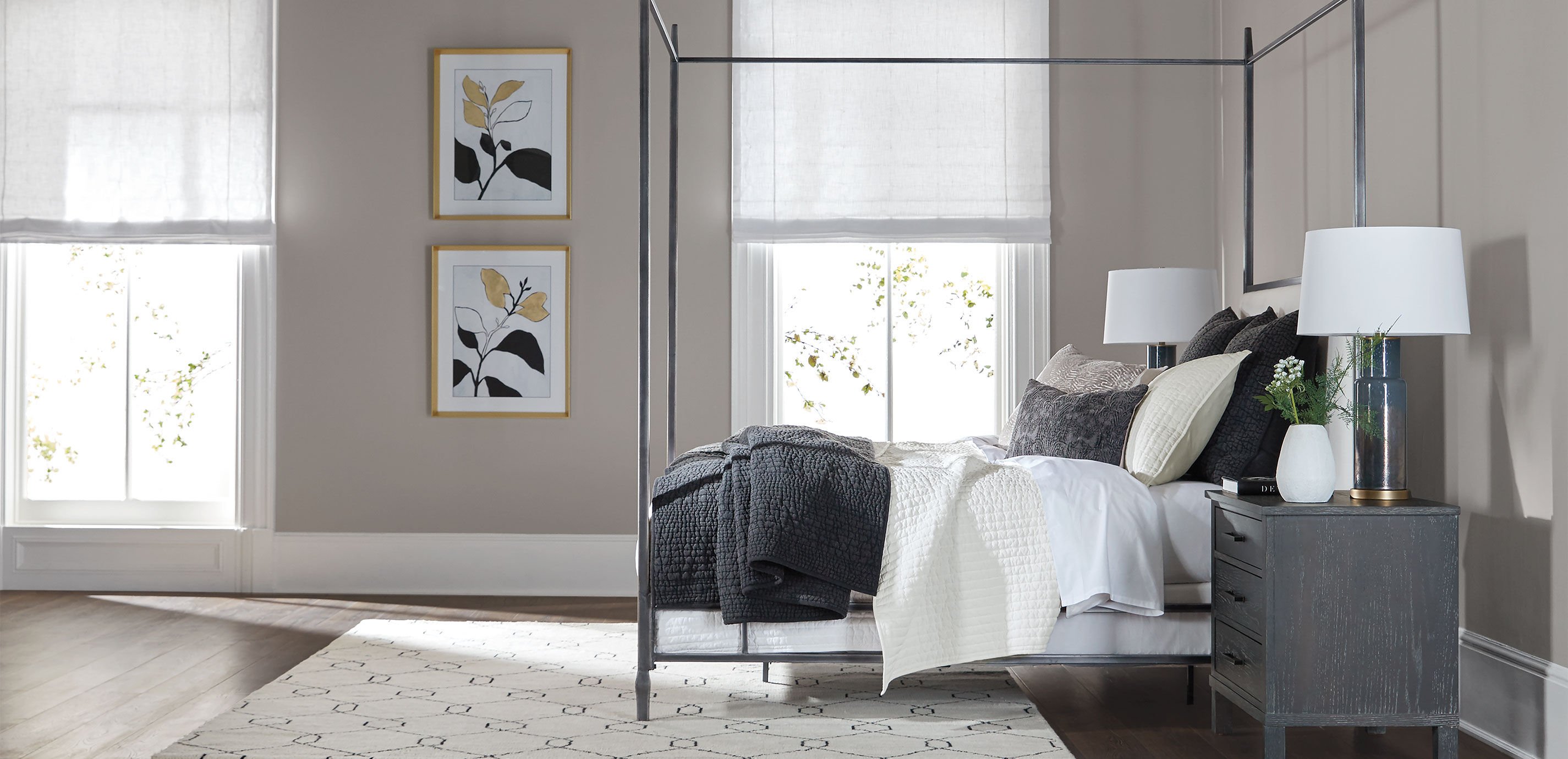 Lincoln Upholstered Poster Bed_9