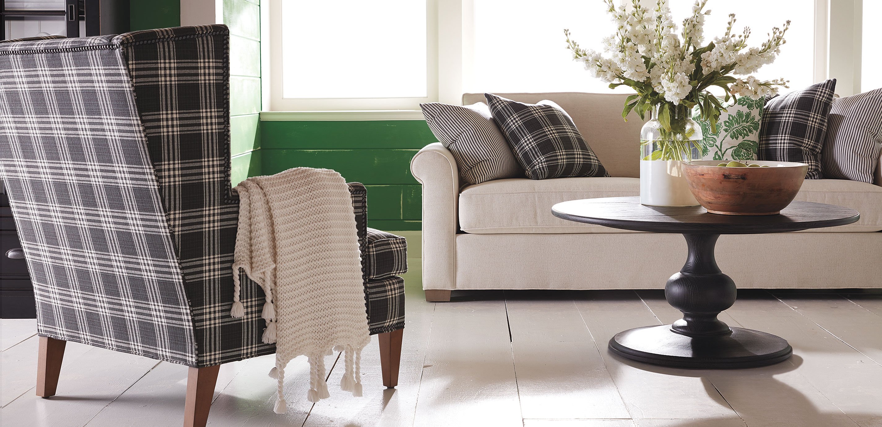 Alcott Pedestal Coffee Table_8