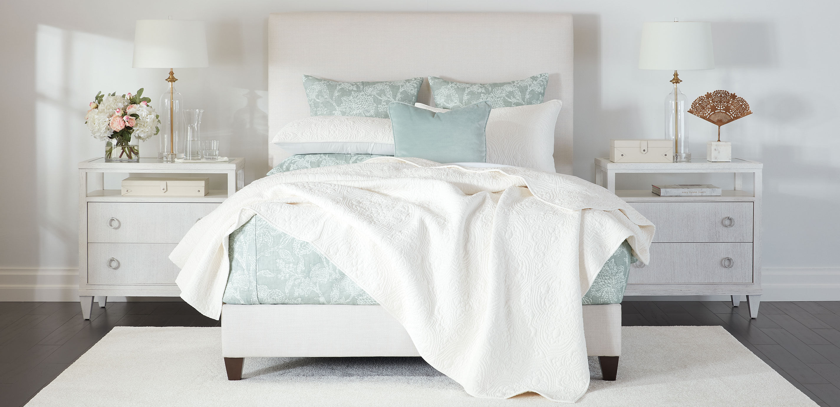 Quilted Medallion Coverlet and Shams Set_5