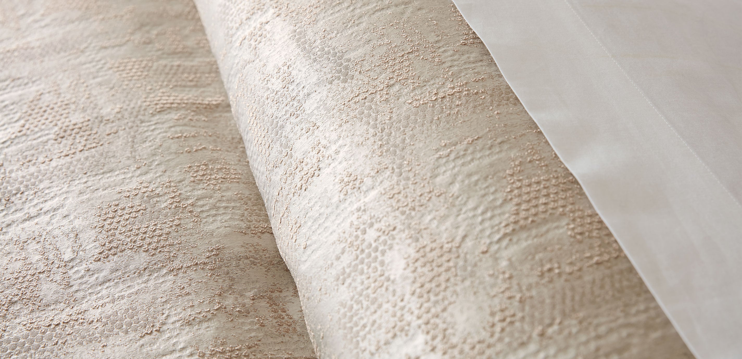 Reptile Jacquard Duvet Cover and Shams Set_4