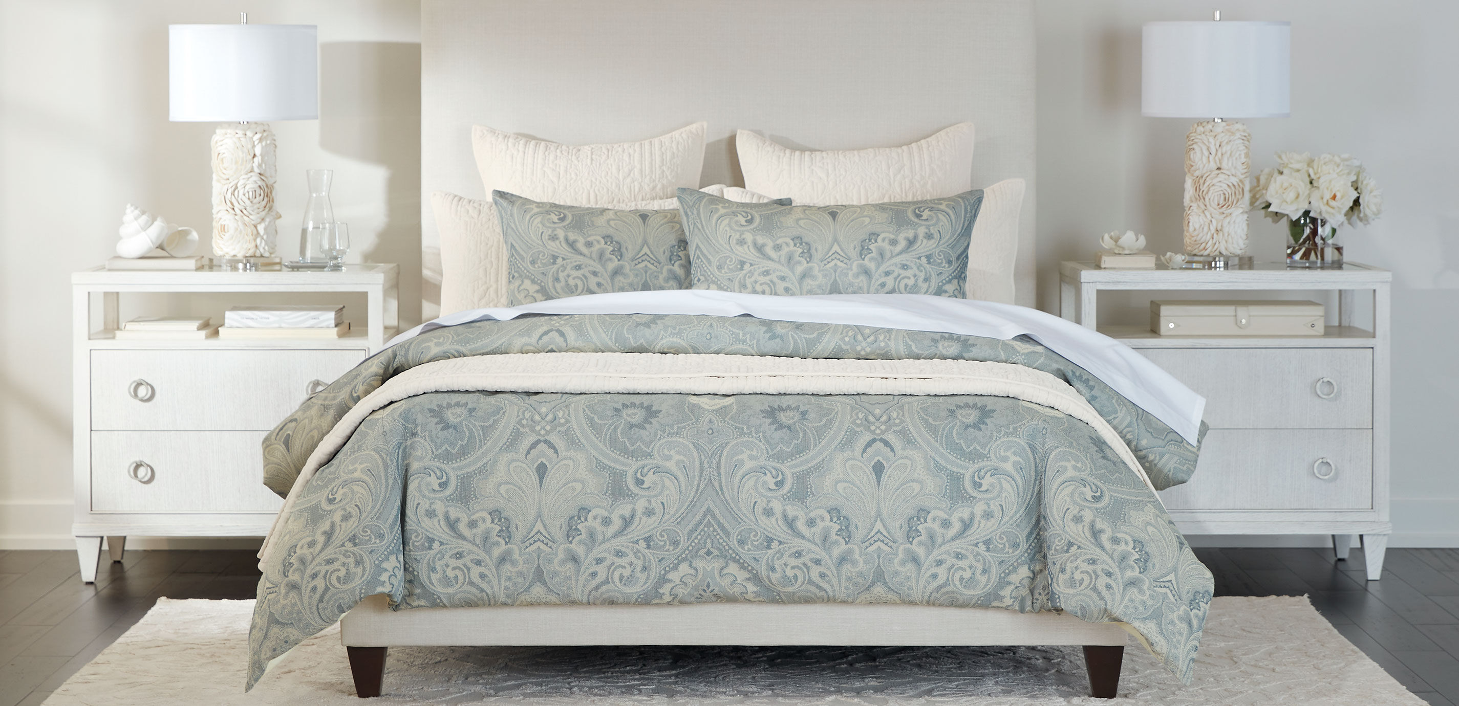 Scroll Jacquard Duvet Cover and Shams Set_4