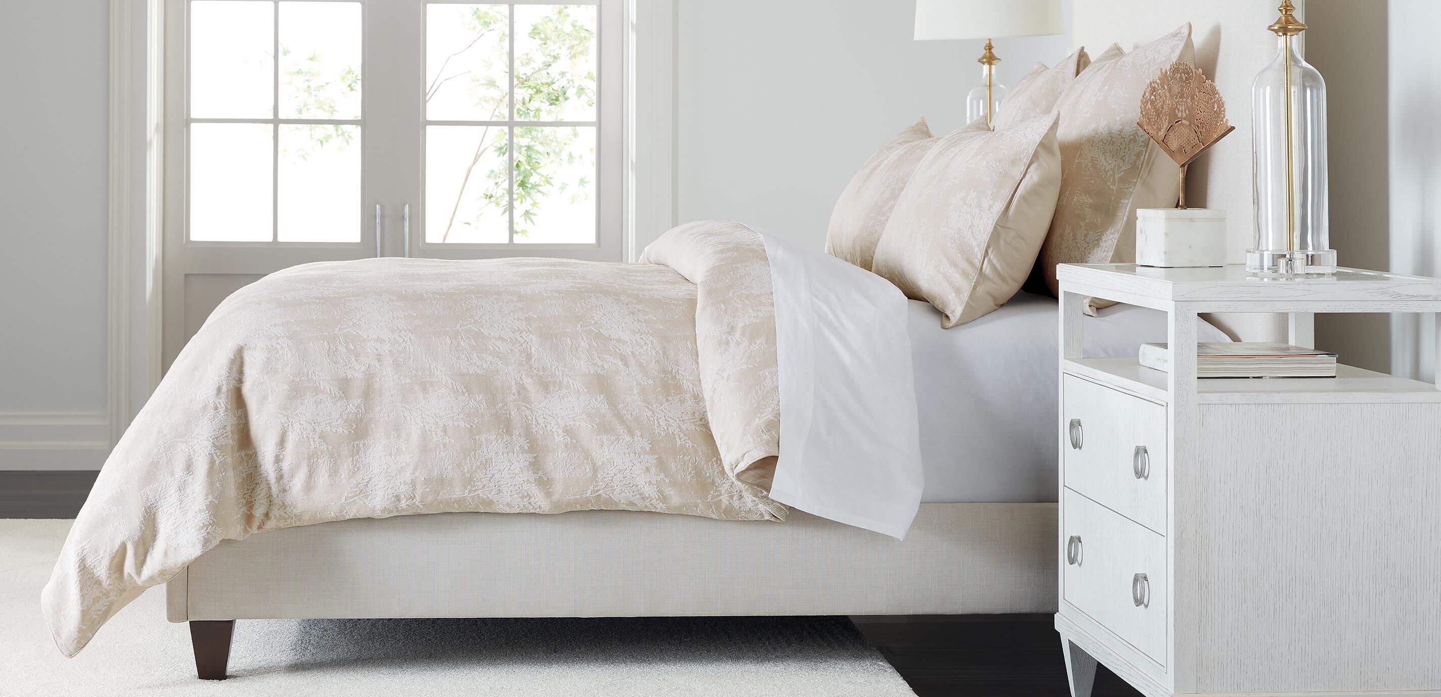 Woven Abstract Jacquard Duvet Cover and Shams Set_1