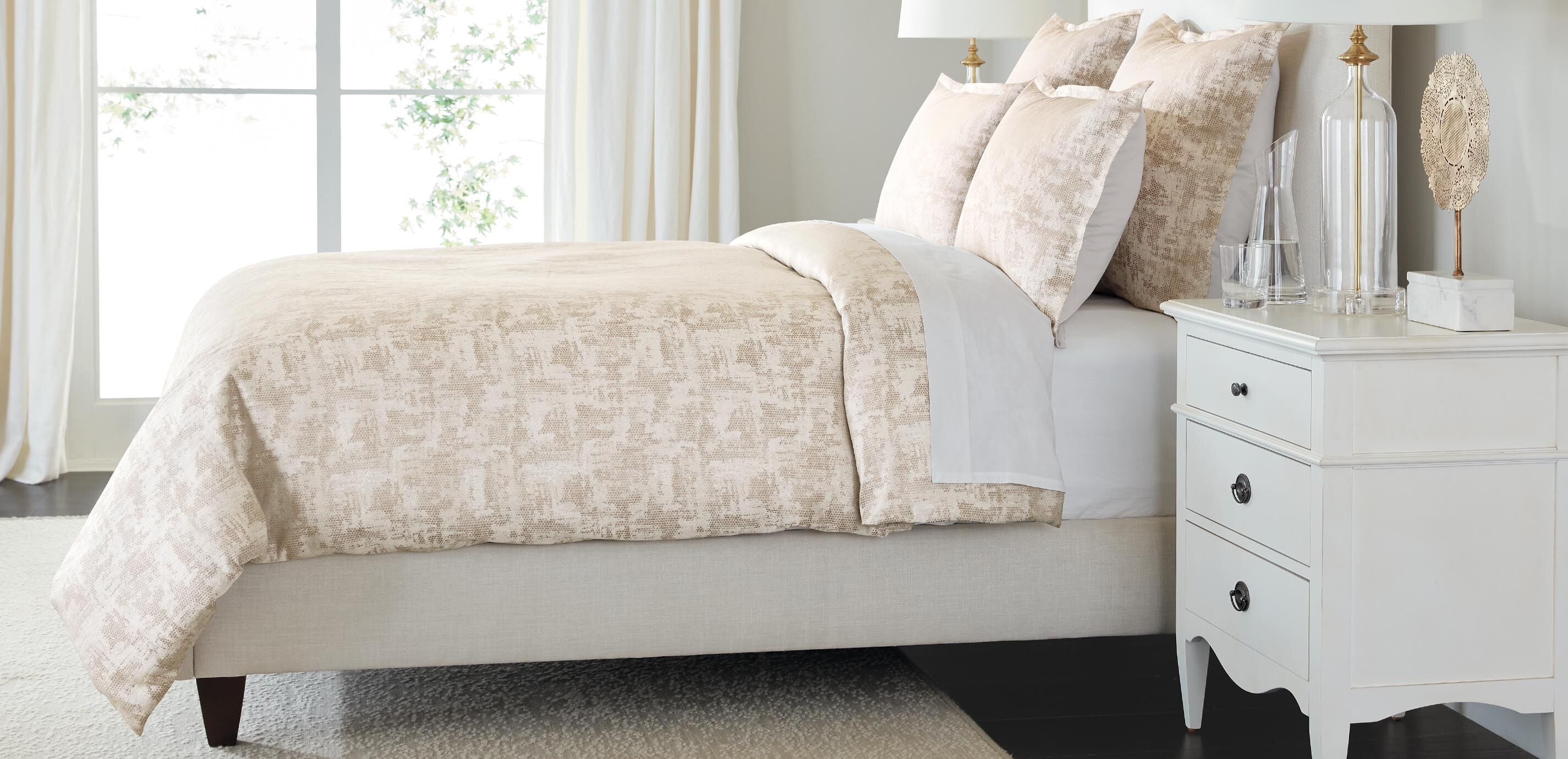 Reptile Jacquard Duvet Cover and Shams Set_1