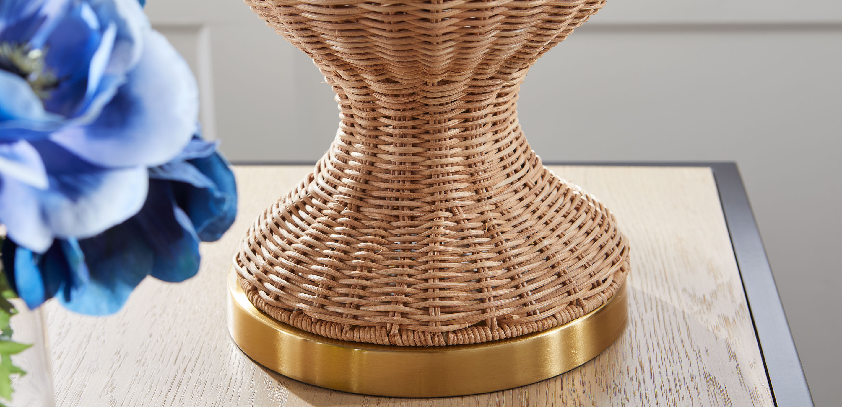 James Rattan Table Lamp_4