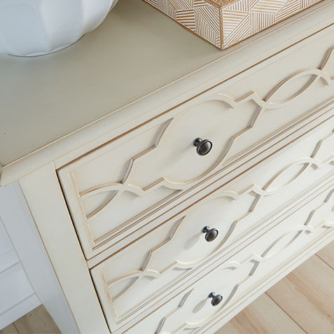 Weathered Ivory (423) Finish Sample Product Tile Hover Image 982416   423