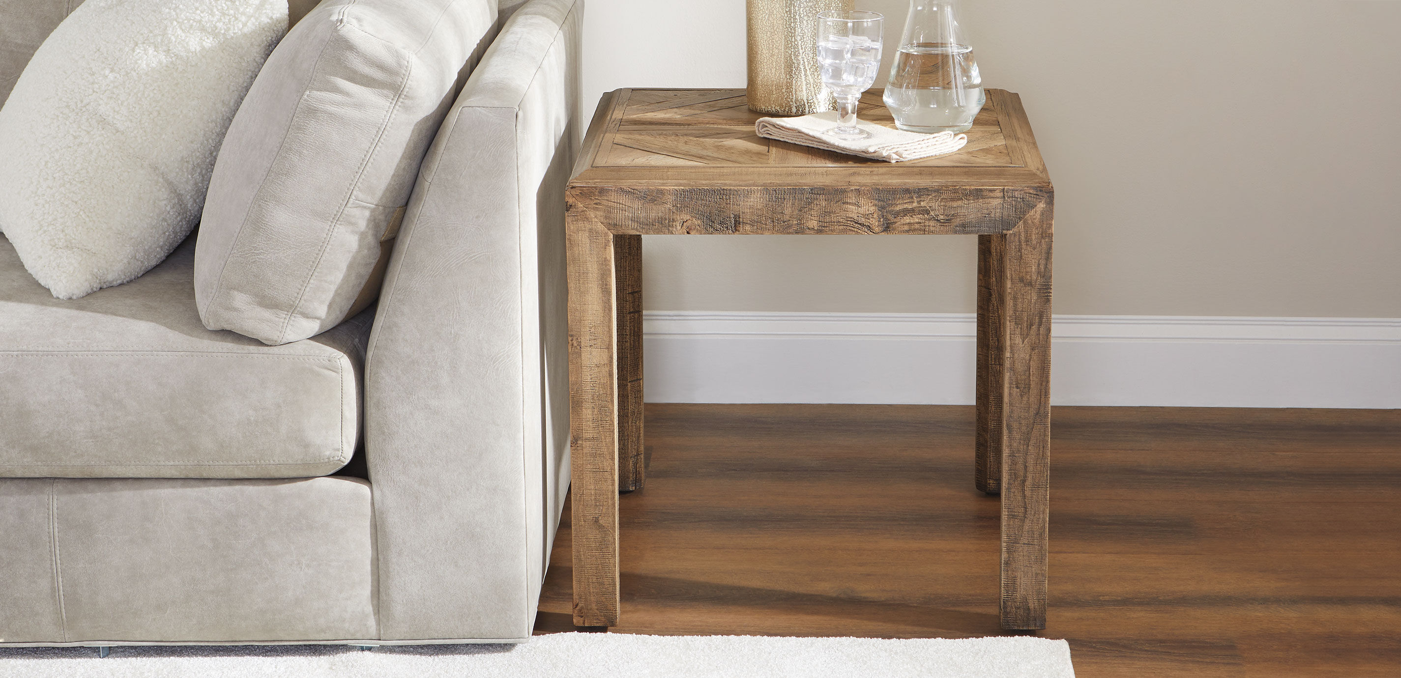Damian End Table_9