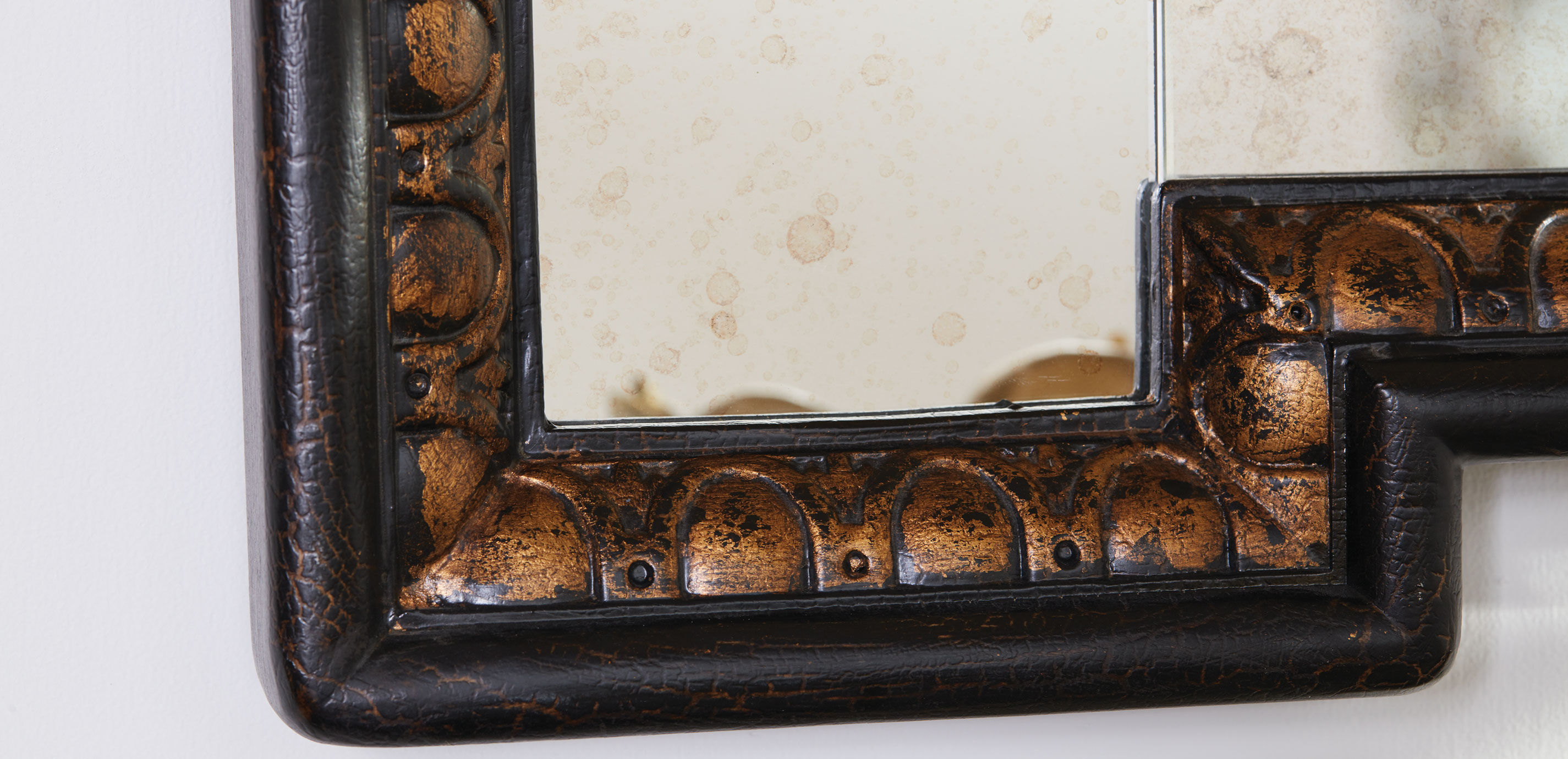 Black Crackle Turret Mirror_2