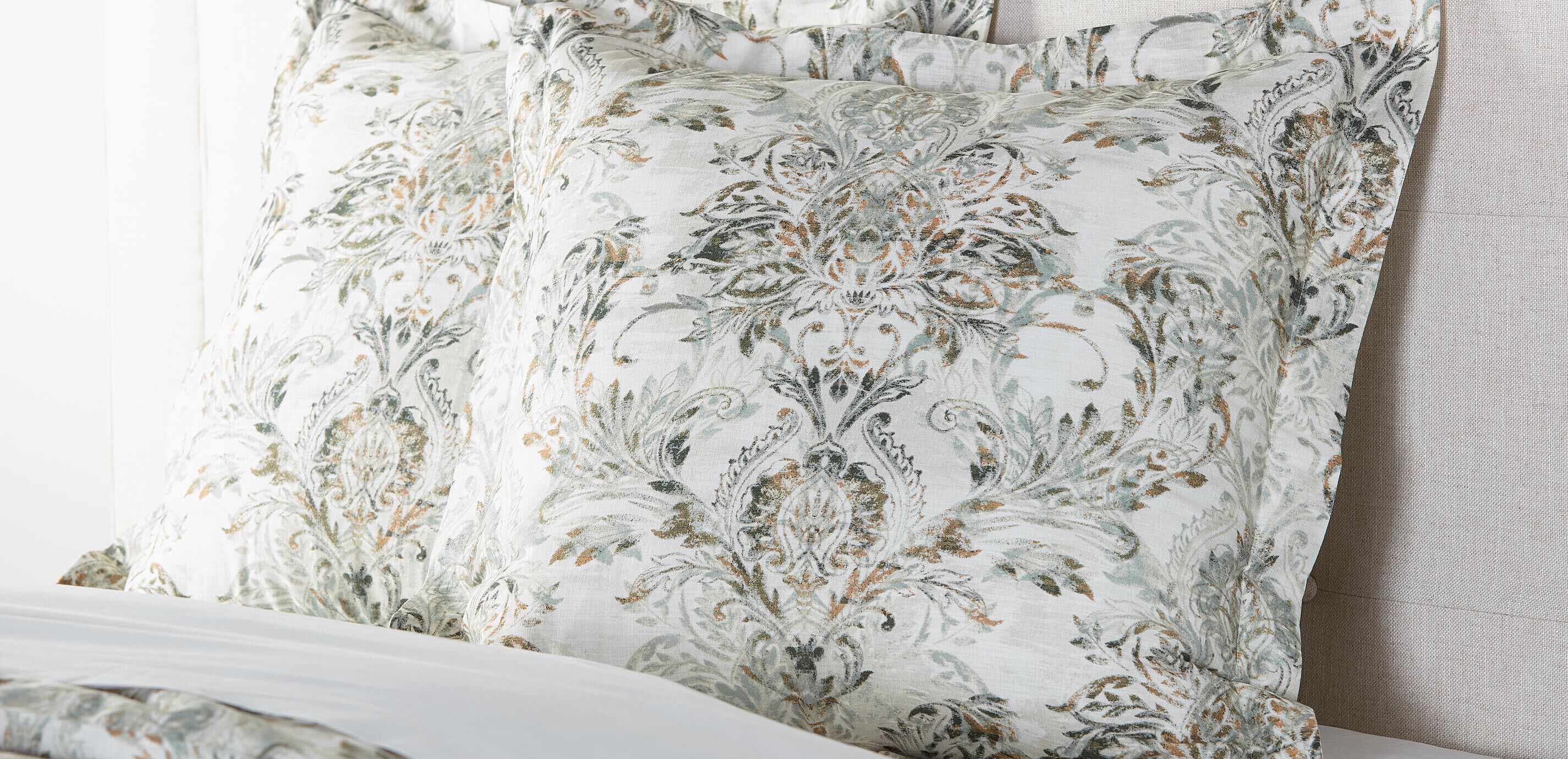 Travale Printed Duvet Cover and Sham_4