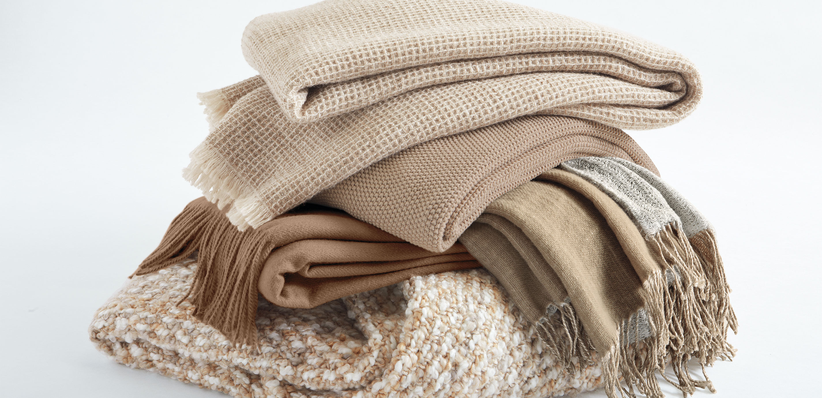 Mesa Boucl&eacute; Throw_12