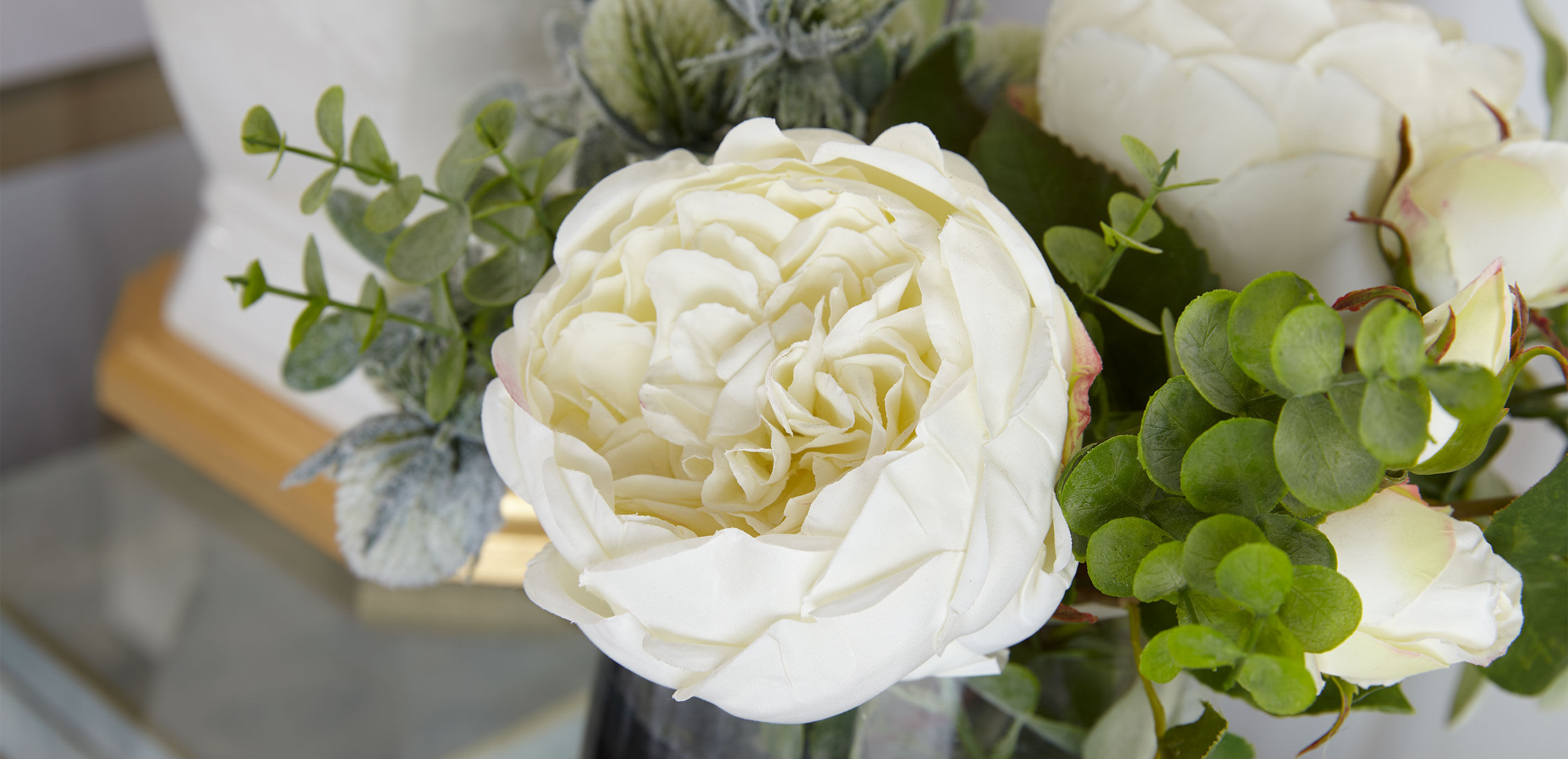 Rose Thistle Mix in Glass Vase_4