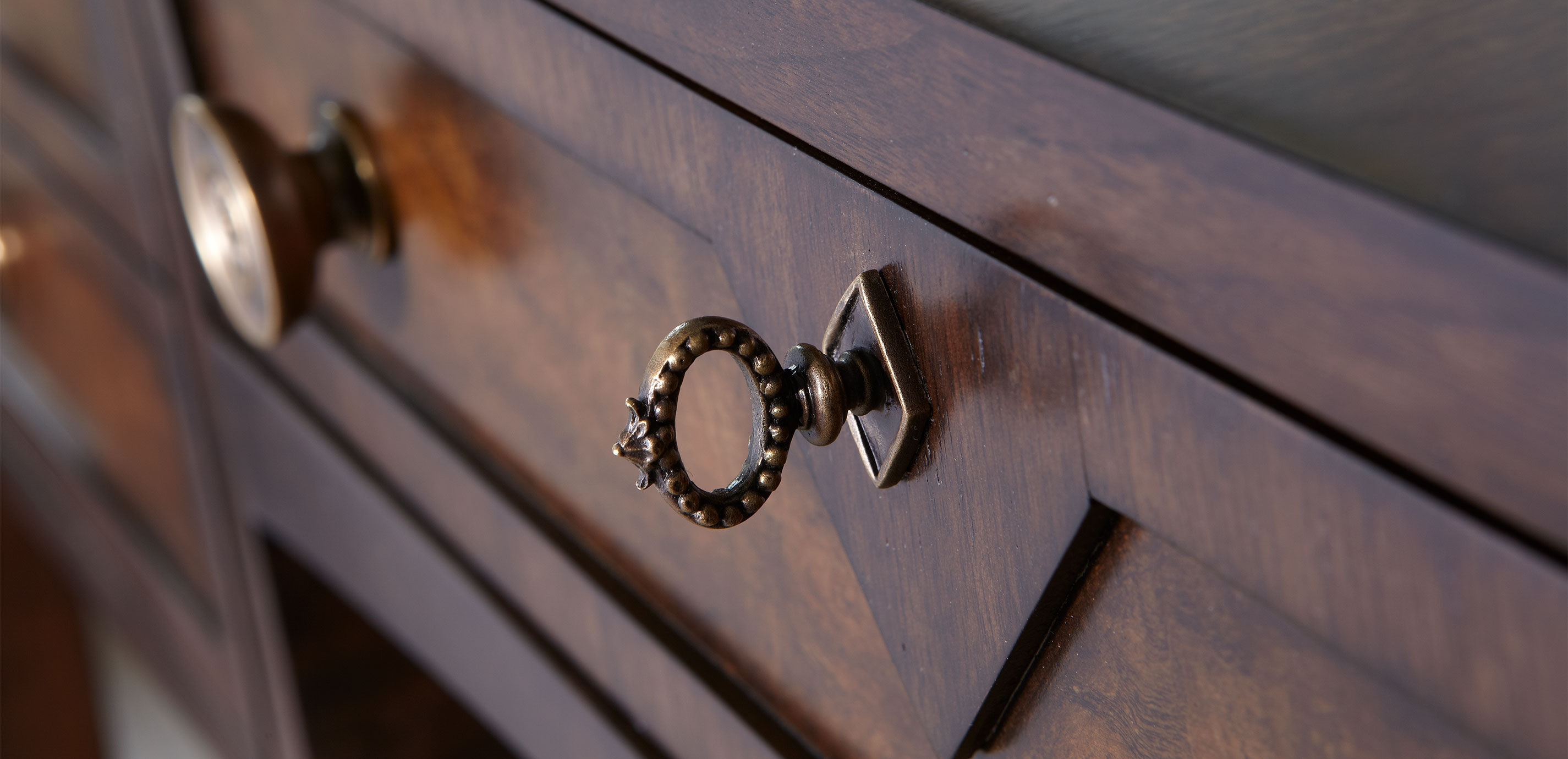 Hancock (594) Finish Sample_1