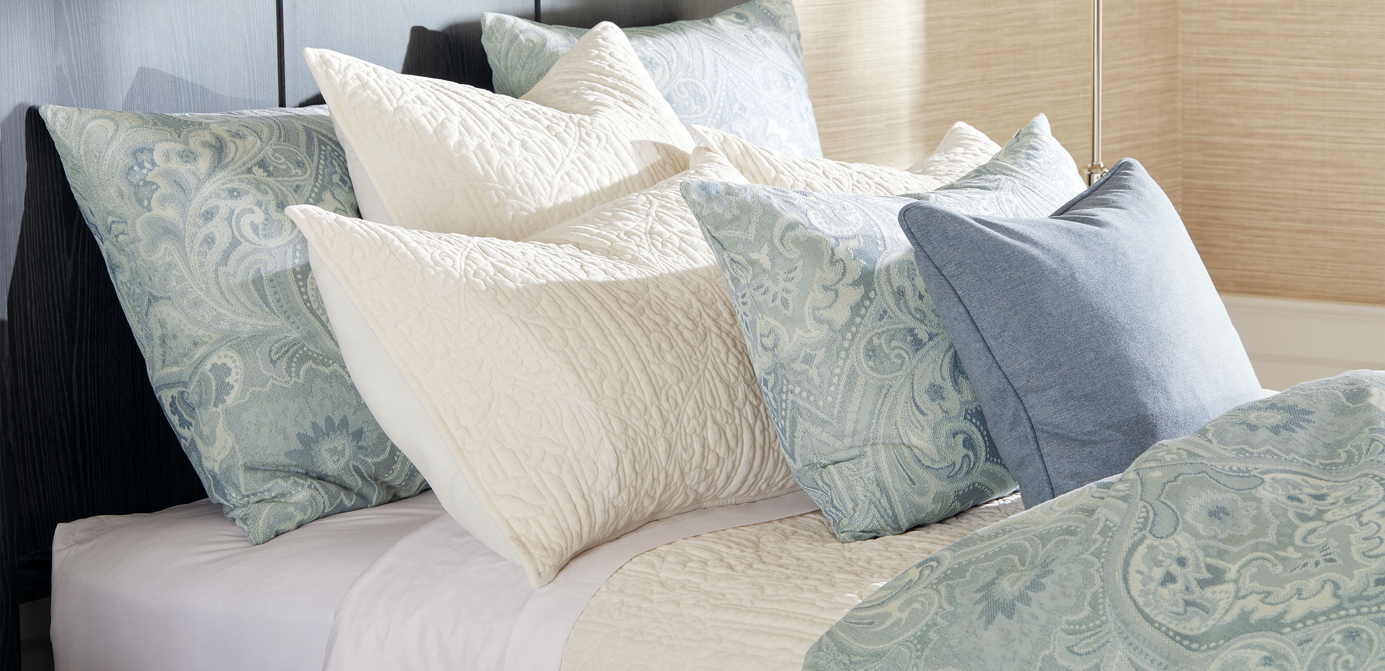 Scroll Jacquard Duvet Cover and Shams Set_7