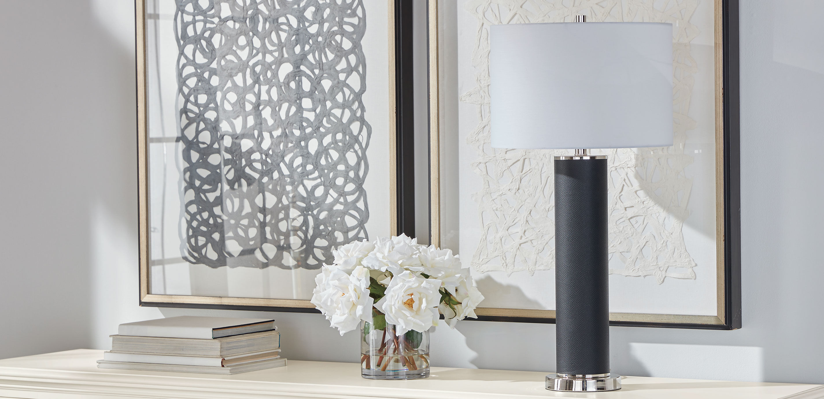 Rose Bouquet in Cylinder Vase_6