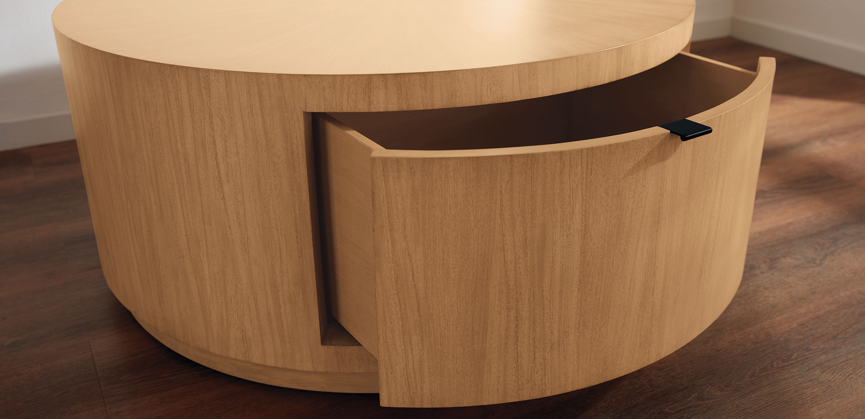 Lainey Round Coffee Table_10