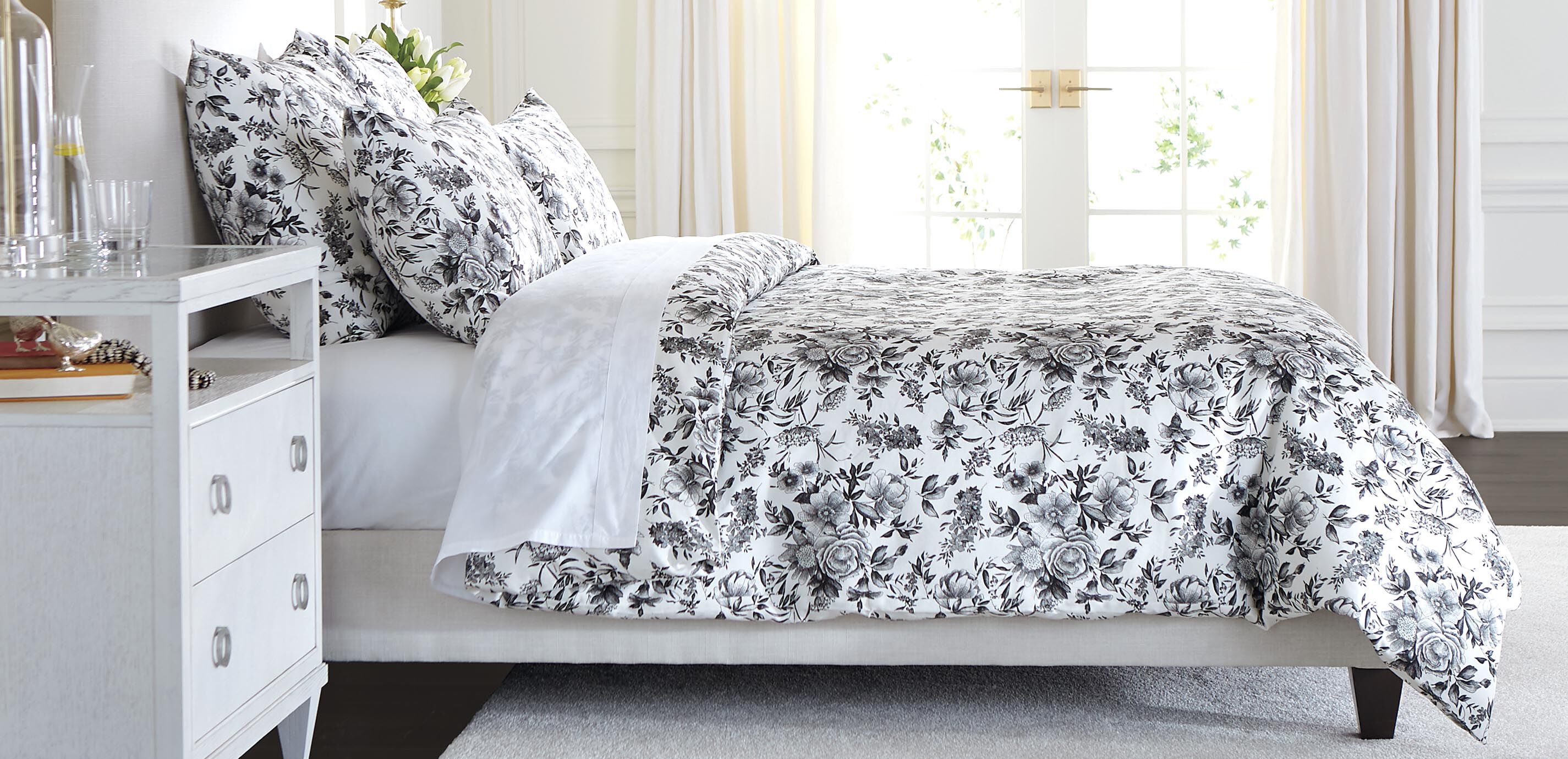Black & White Printed Duvet Cover Set_1