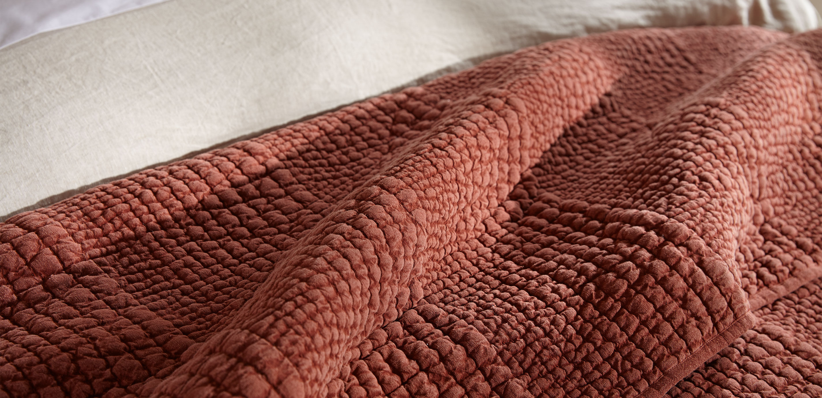 Garment-Dyed Pebble Quilt and Sham_4