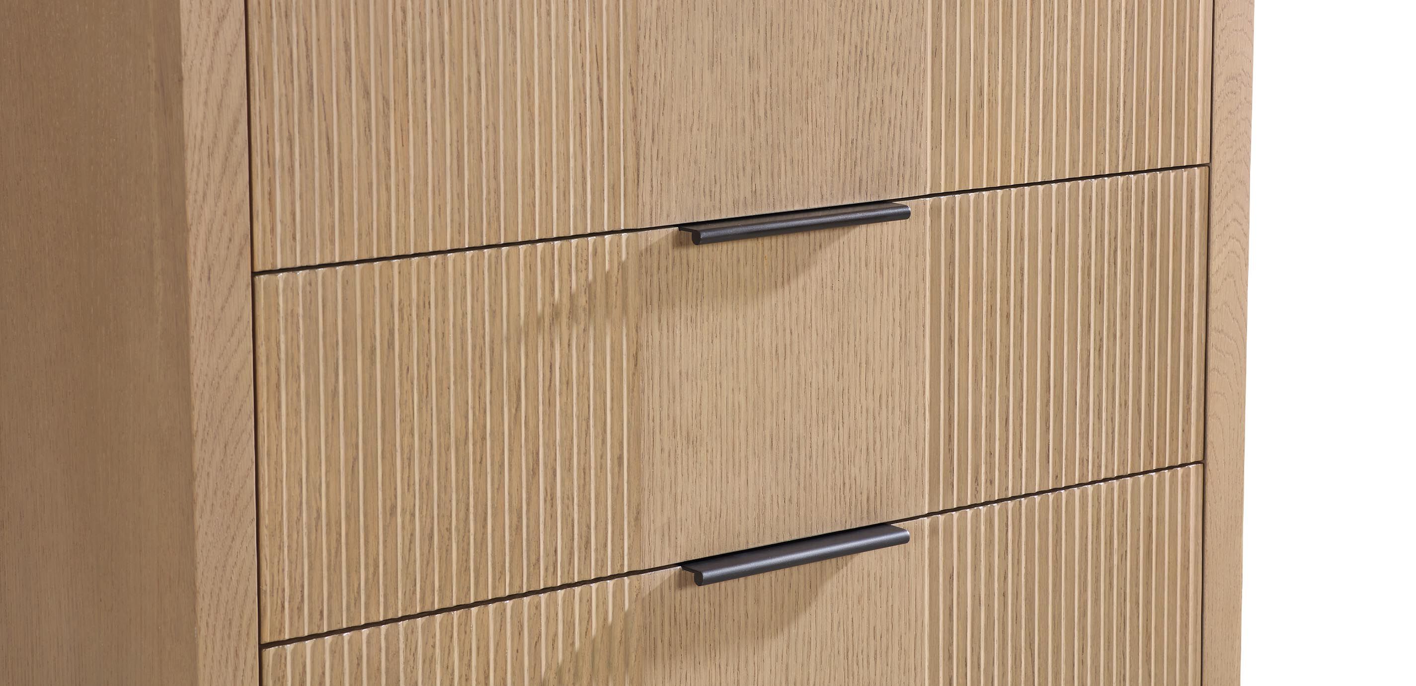 Valermo Tall Chest_6