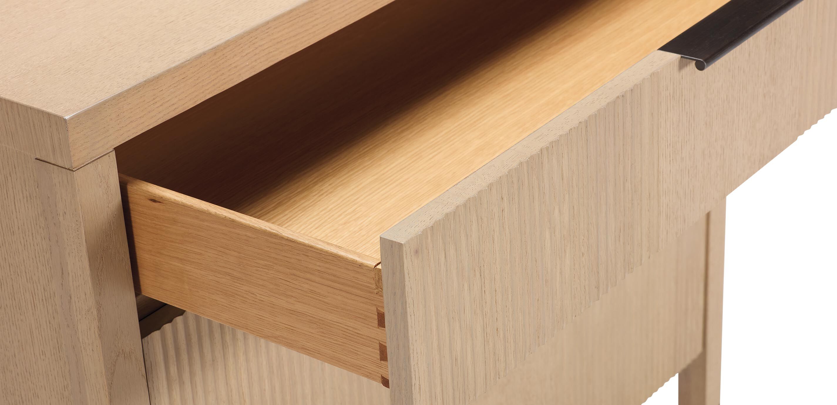 Valermo Three-Drawer Chest_6