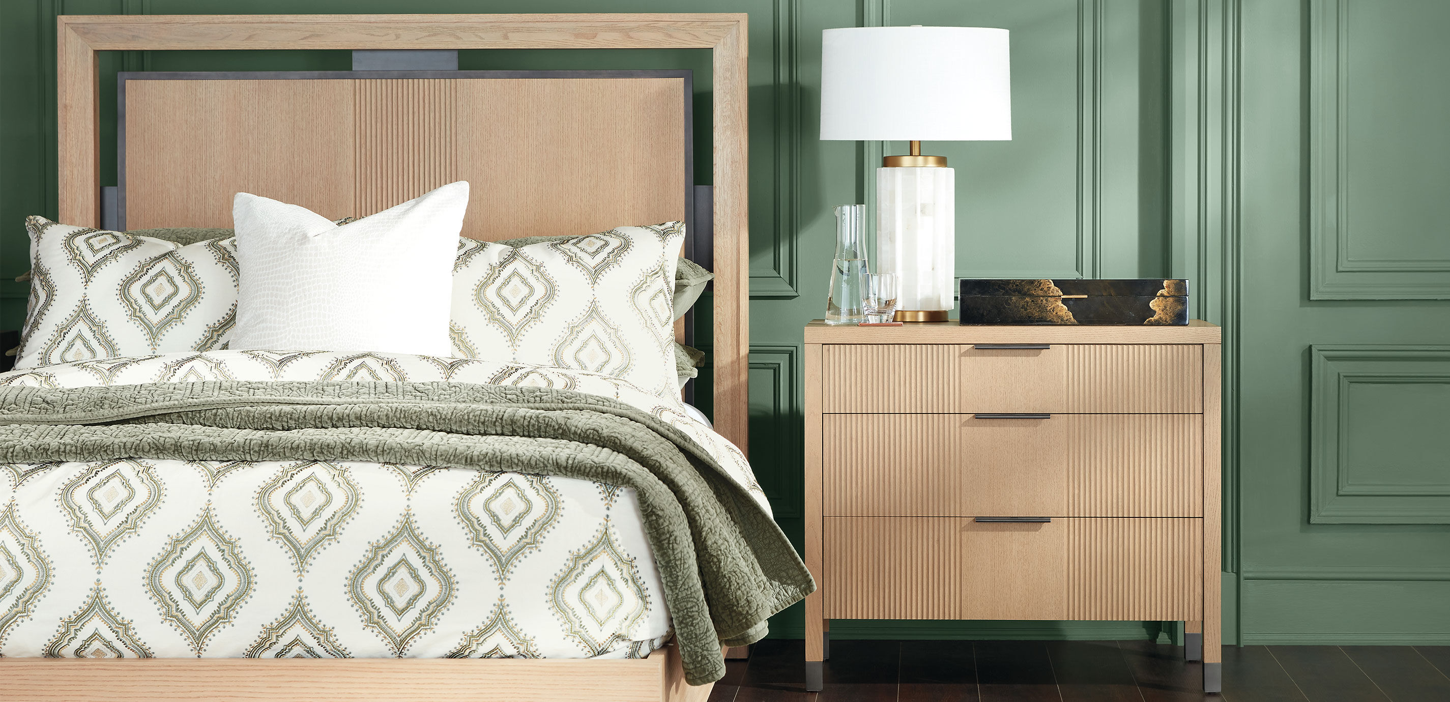 Valermo Three-Drawer Chest_8