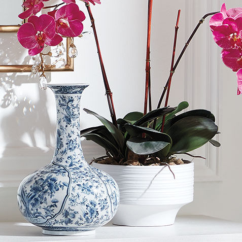 Blue and White Porcelain Vase Product Tile Hover Image 432349