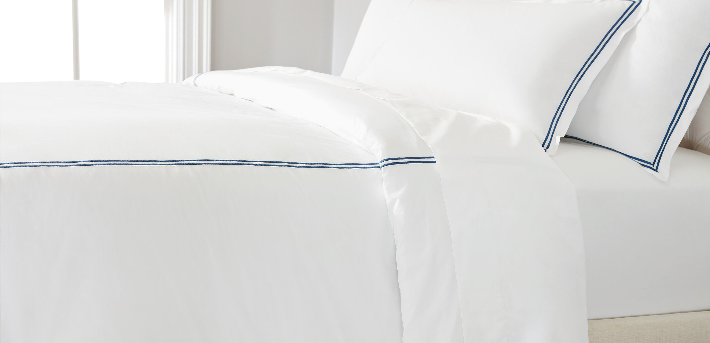 Satin-Stitch Percale Duvet Cover and Sham_3