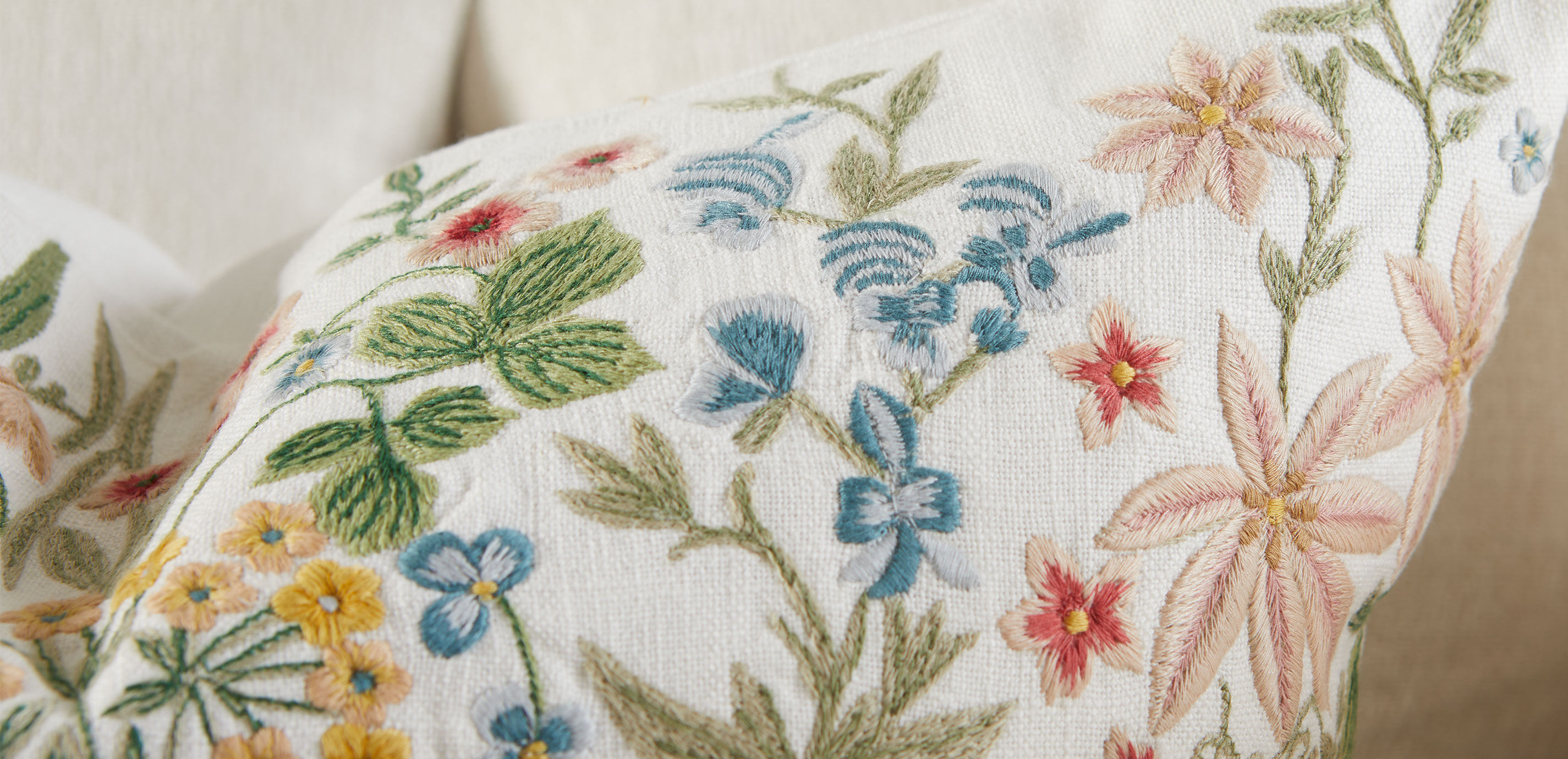 Spring Floral Garden Pillow_3