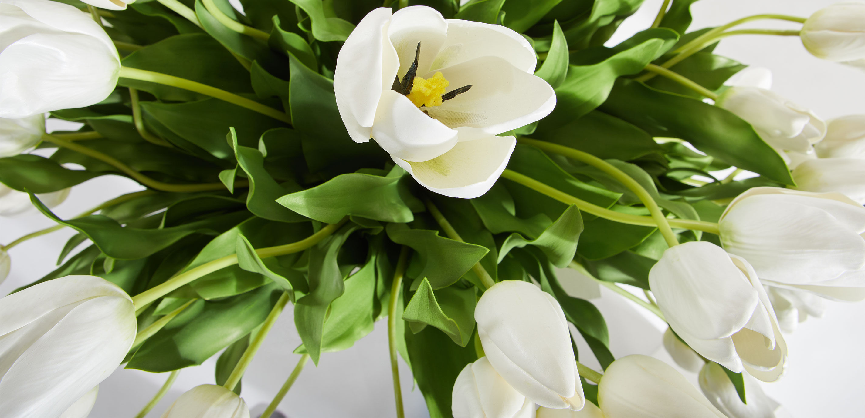 White Tulip Bouquet in Cut-Glass Vase_8